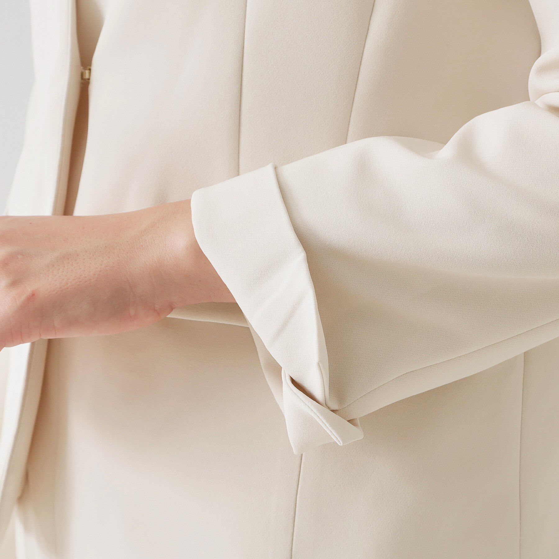 OPAQUE.CLIP「≪通勤・セレモニー/セットアップ対応≫ パイピングVネックジャケット【洗濯機OK】」|ノーカラージャケット|