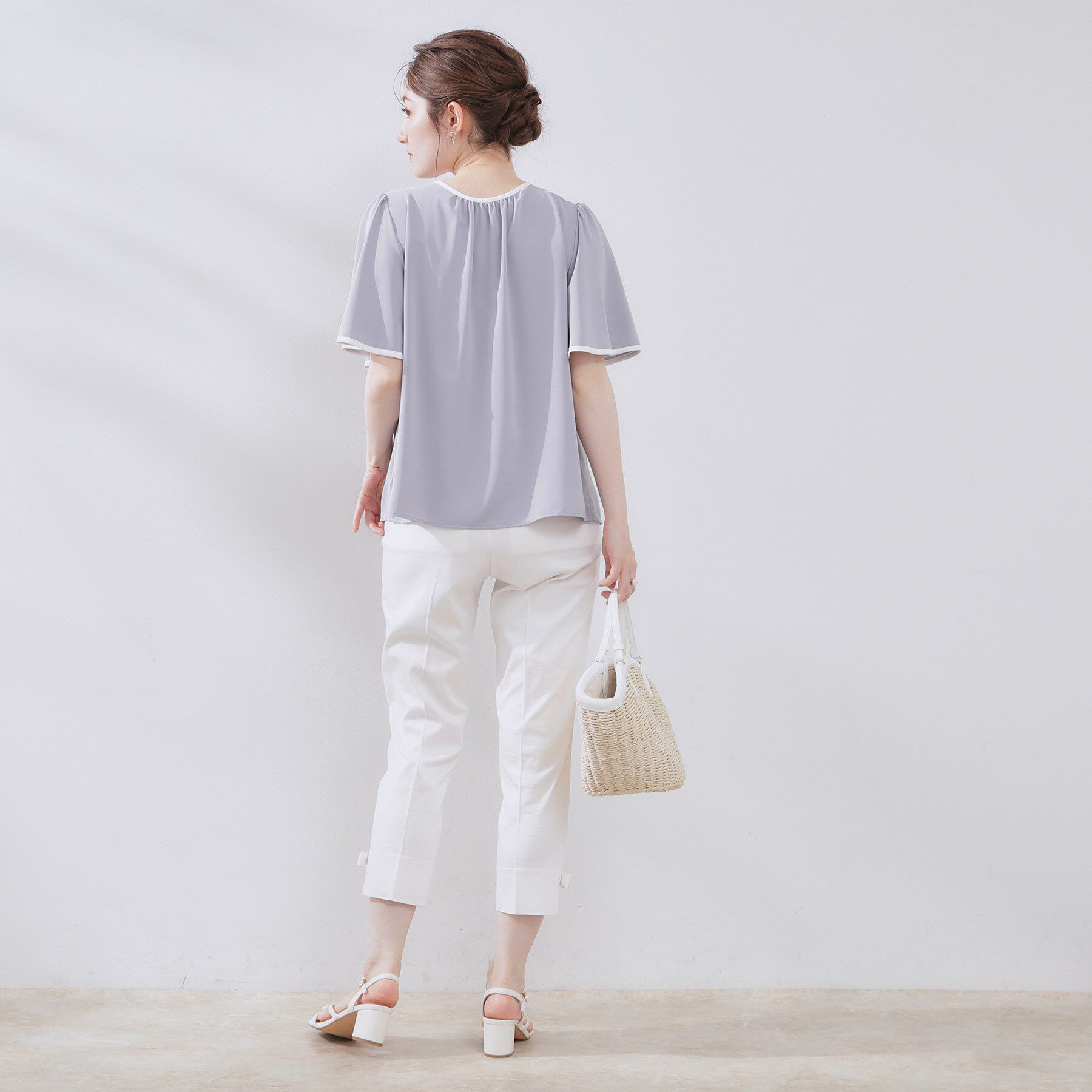 Couture broach「【きれいめ・二の腕カバー・通勤】配色フレア2WAYブラウス」|シャツ・ブラウス|