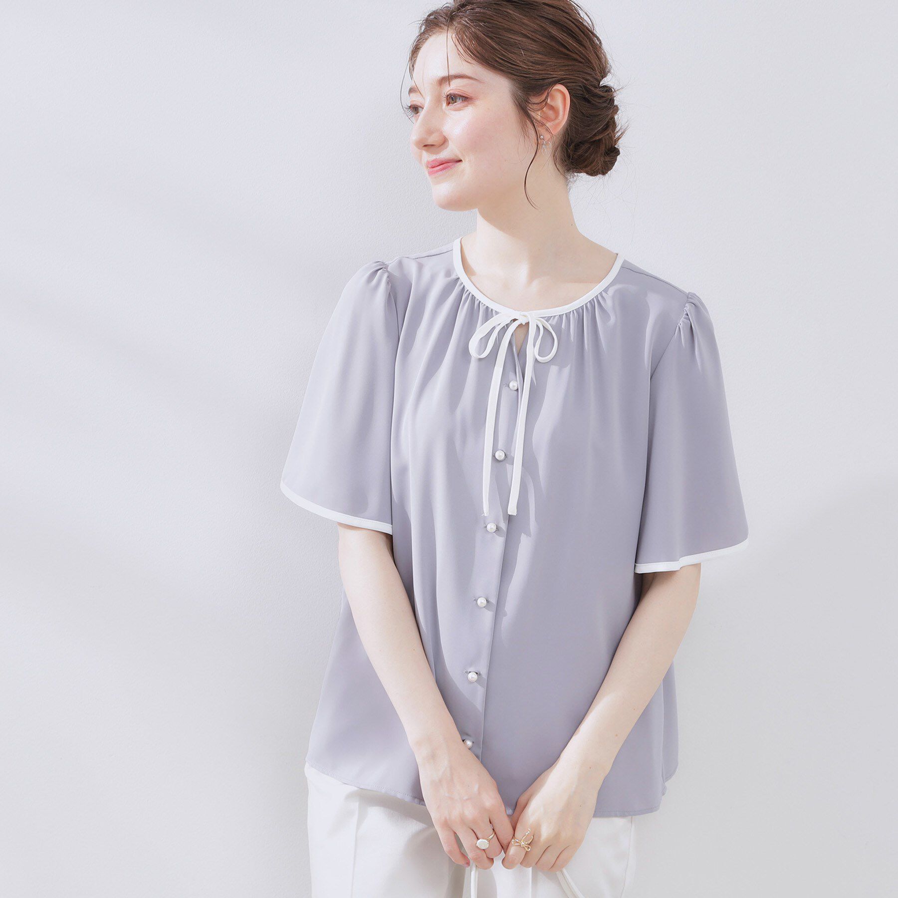 Couture broach「【きれいめ・二の腕カバー・通勤】配色フレア2WAYブラウス」|シャツ・ブラウス|