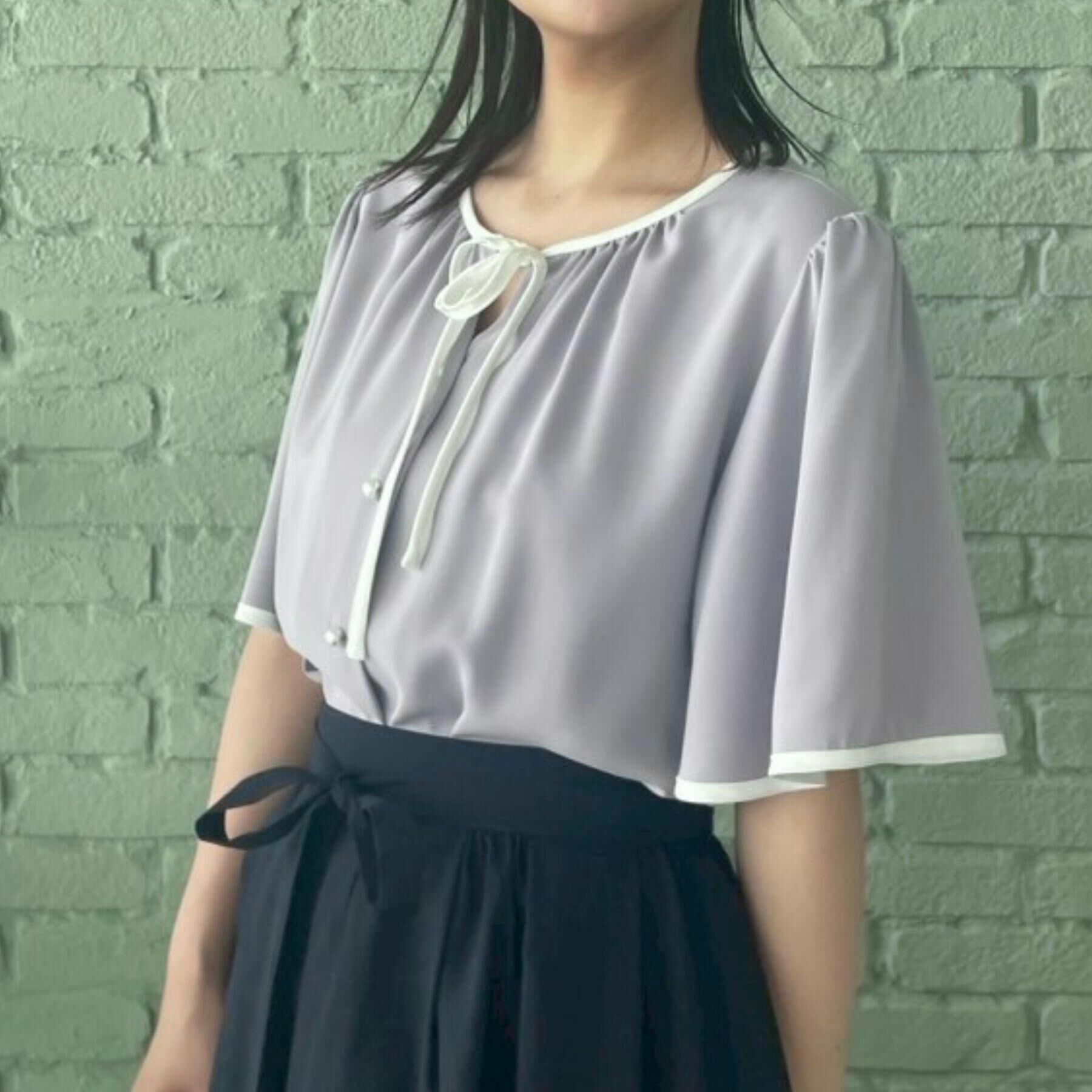 Couture broach「【きれいめ・二の腕カバー・通勤】配色フレア2WAYブラウス」|シャツ・ブラウス|