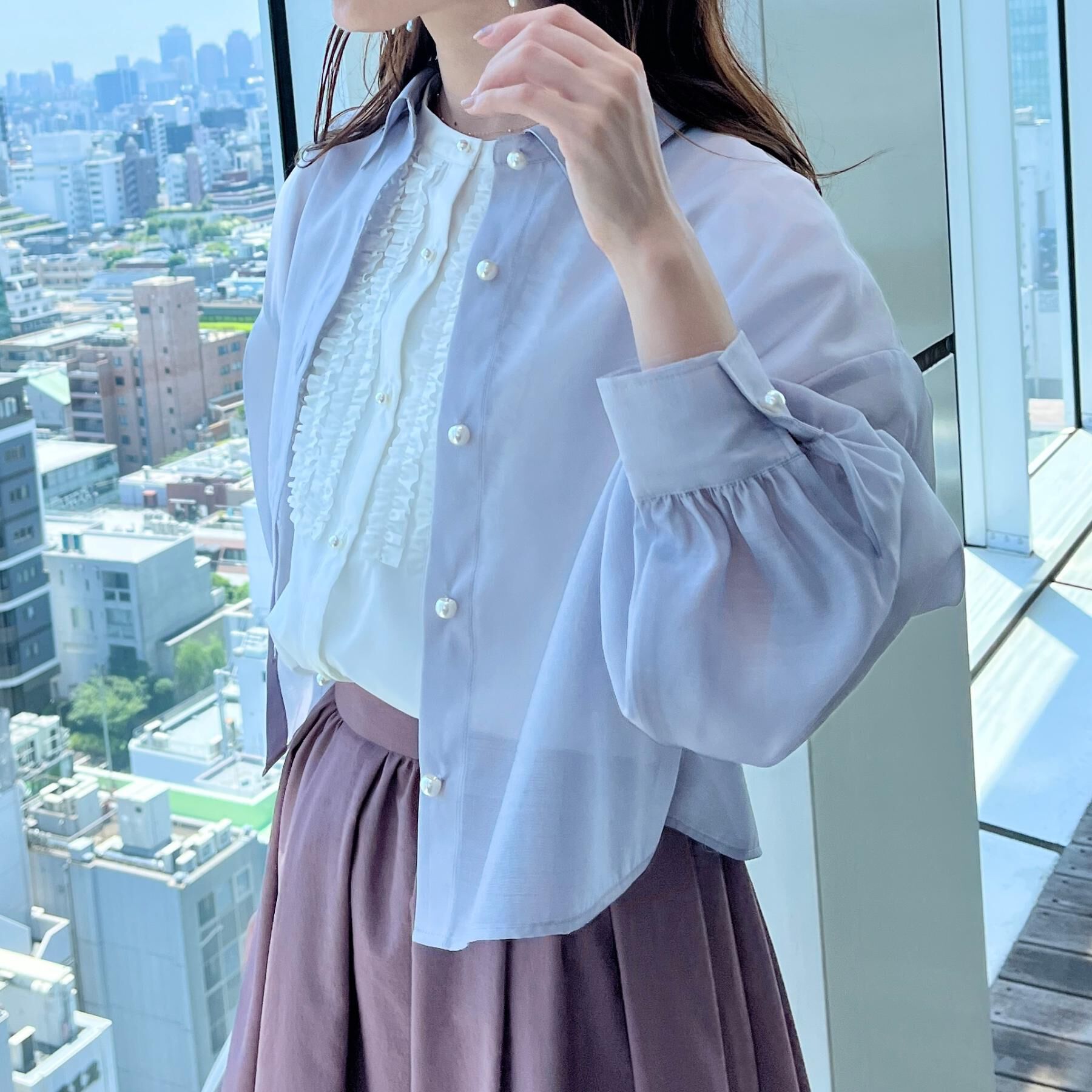 Couture broach「【洗える・秋まで使える】パール調ボタンシアーシャツ」|シャツ・ブラウス|