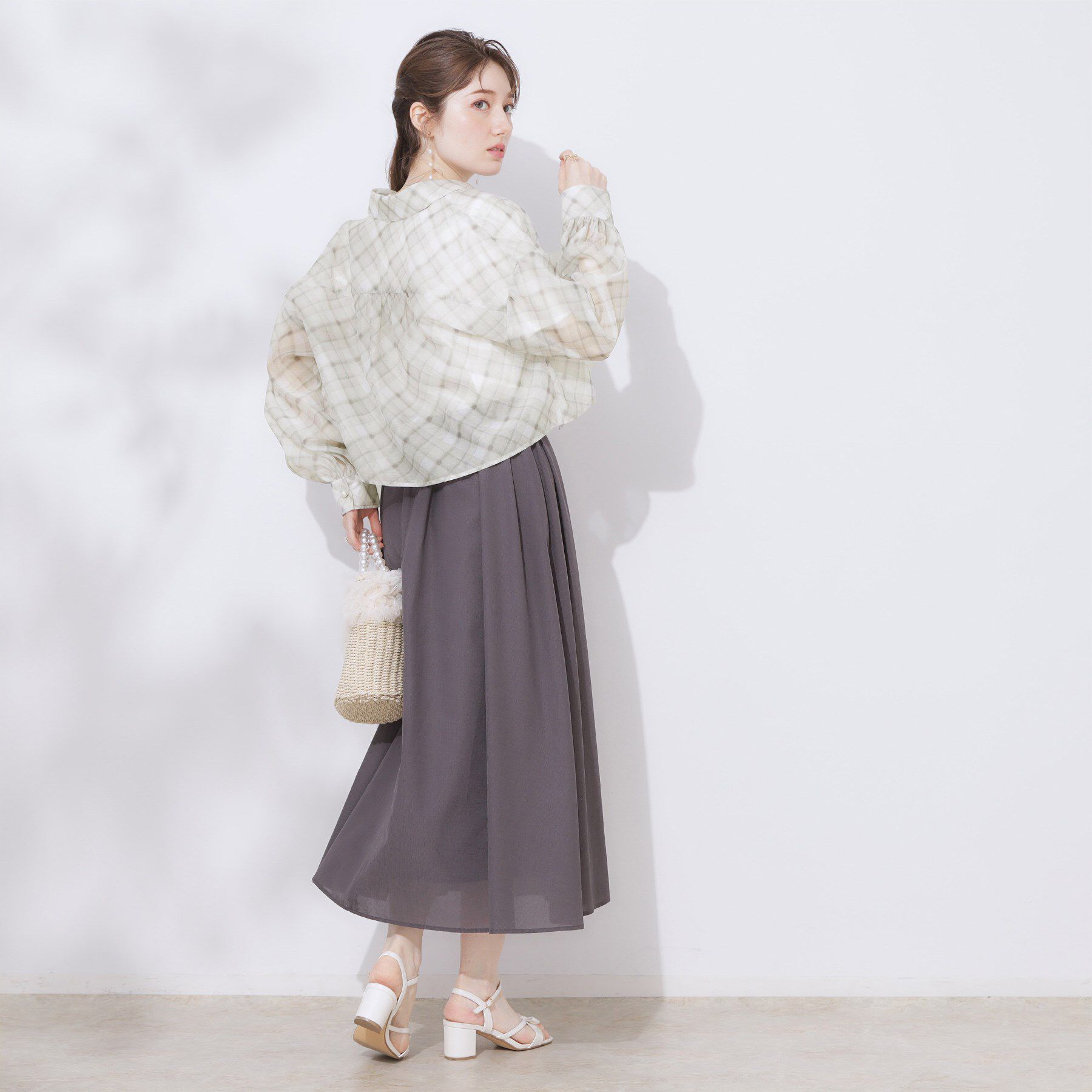 Couture broach「【洗える・秋まで使える】パール調ボタンシアーシャツ」|シャツ・ブラウス|