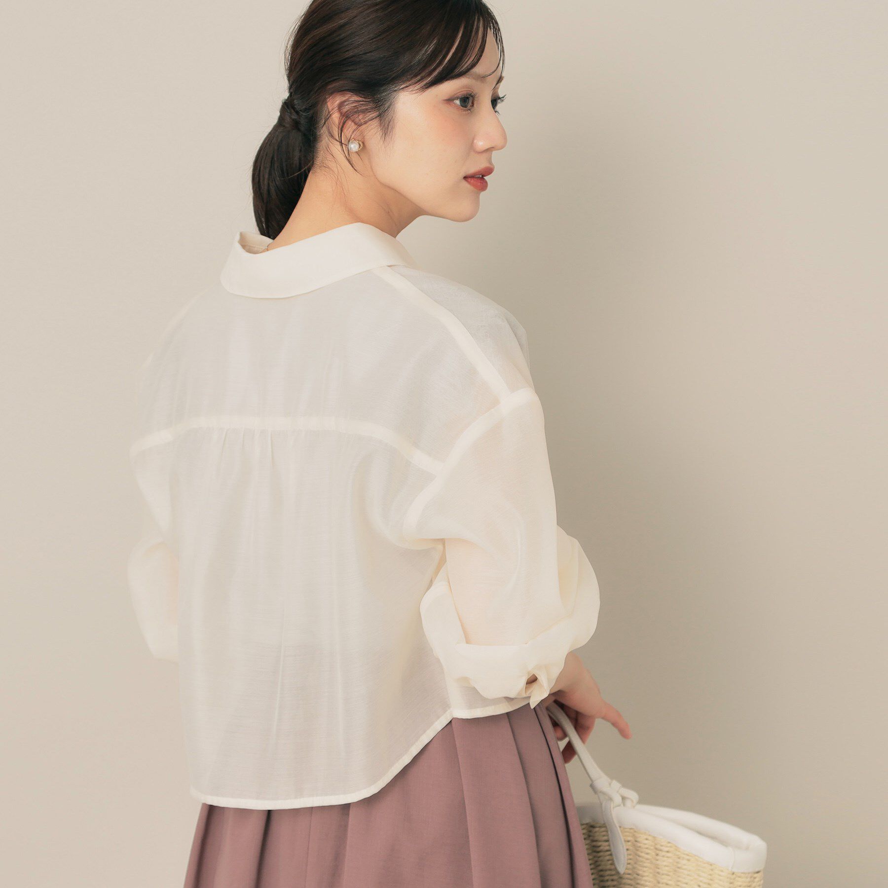 Couture broach「【洗える・秋まで使える】パール調ボタンシアーシャツ」|シャツ・ブラウス|