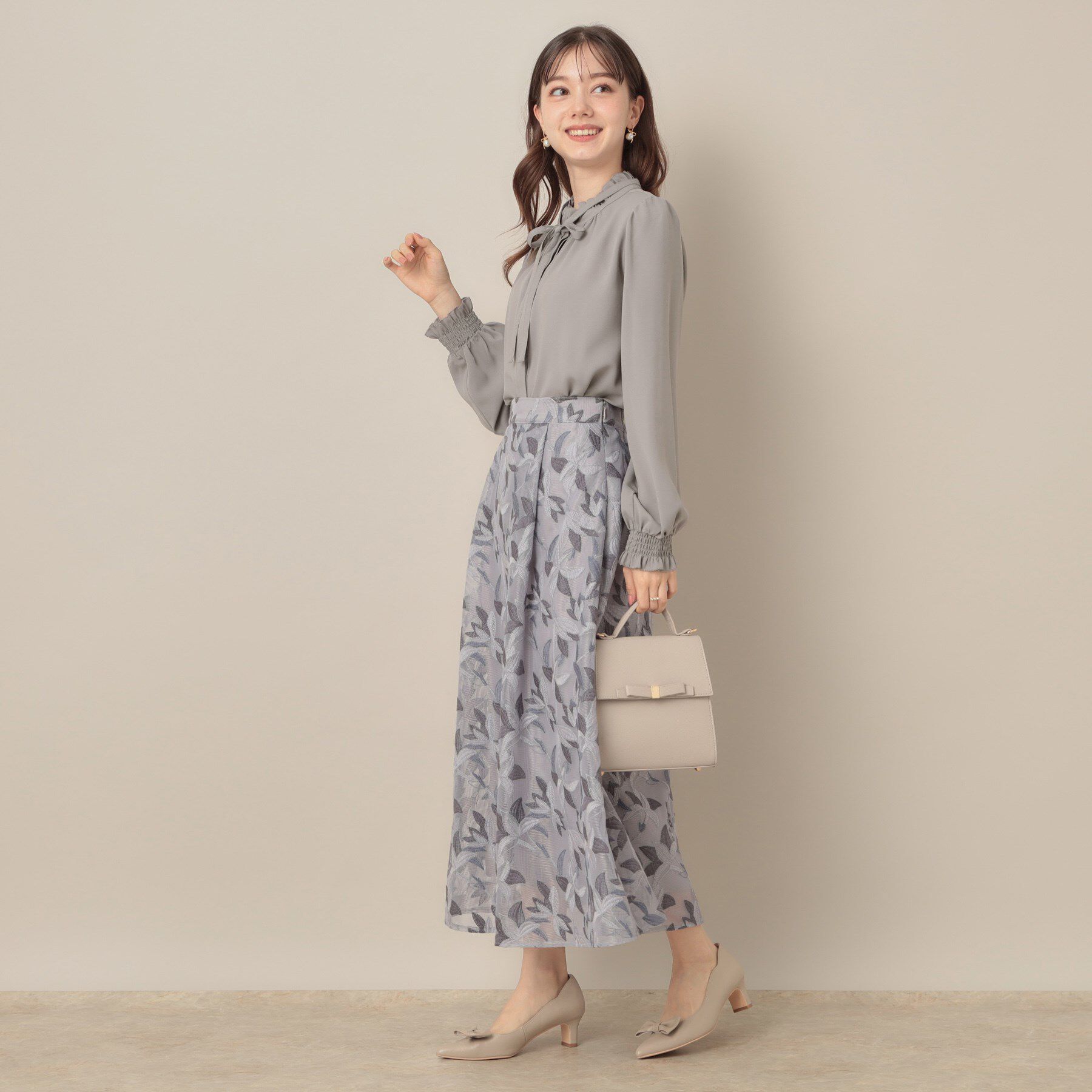 Couture broach「【フェミニン・通勤】タイ付きピコフリルブラウス」|シャツ・ブラウス|