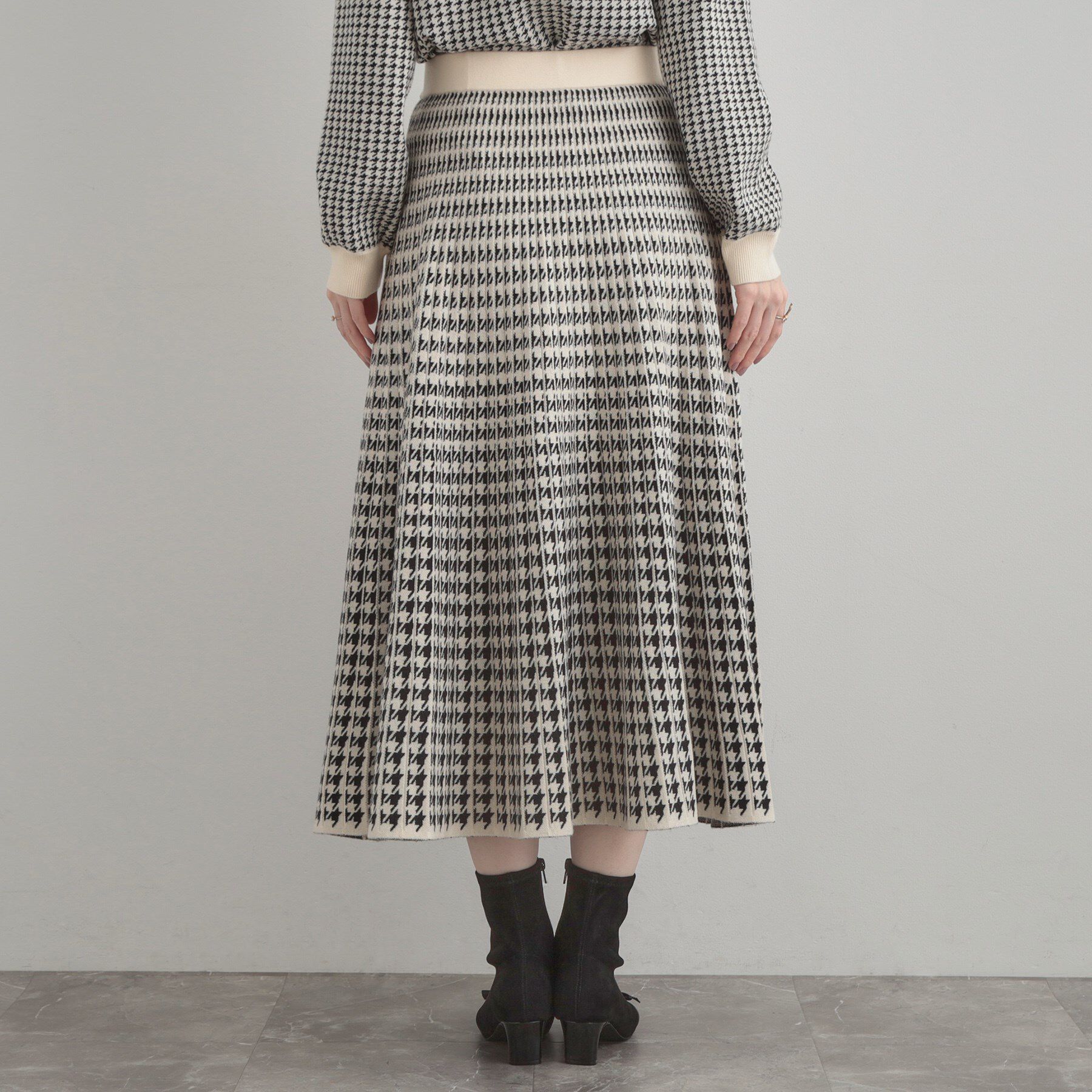 Couture broach「【クラシカル・大人上品】千鳥ジャカードニットプリーツスカート」|スカート|