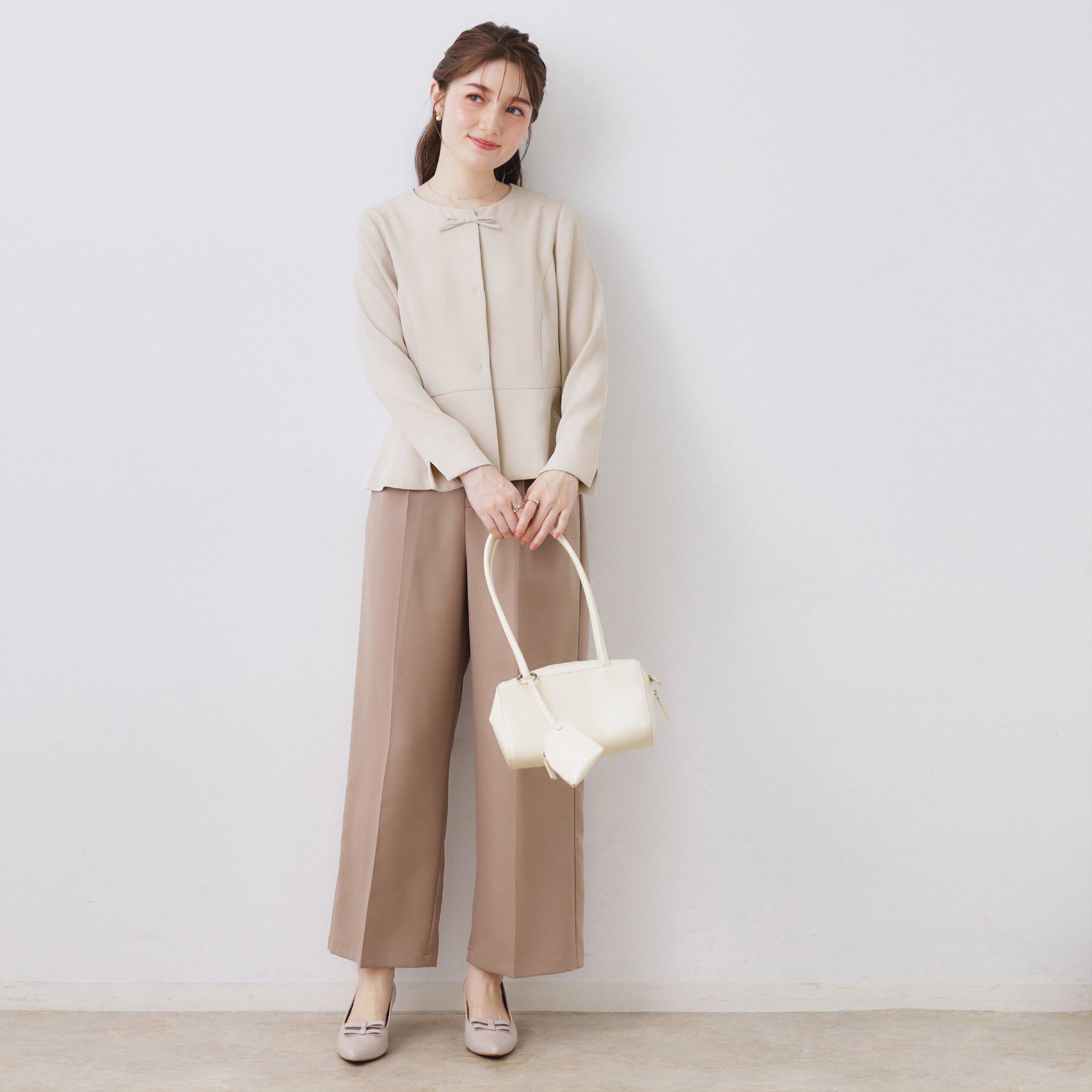 Couture broach「【ハレの日・通勤】リボンデザイン ペプラムブラウス」|シャツ・ブラウス|