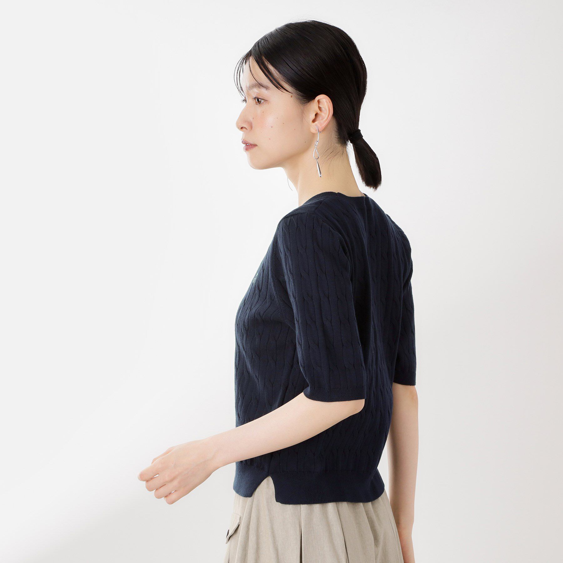 THE SHOP TK「ワンポイント刺繍ケーブル半袖ニット【洗濯機OK】」|ニット・セーター|