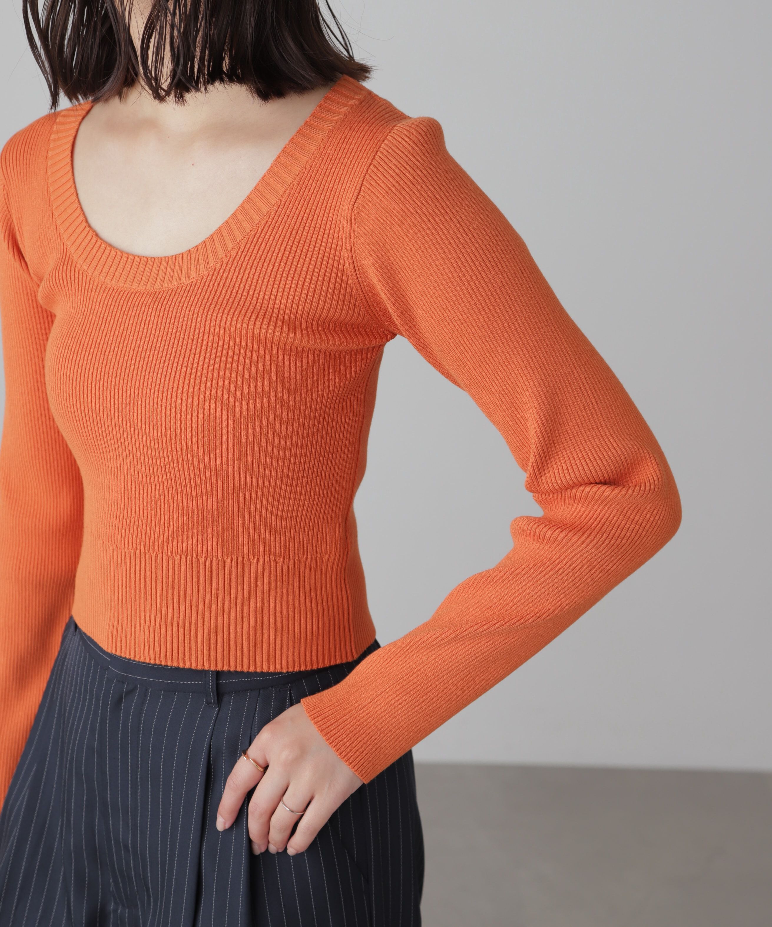  「〈洗える〉マシンウォッシャブルUネックニット」|ニット・セーター|