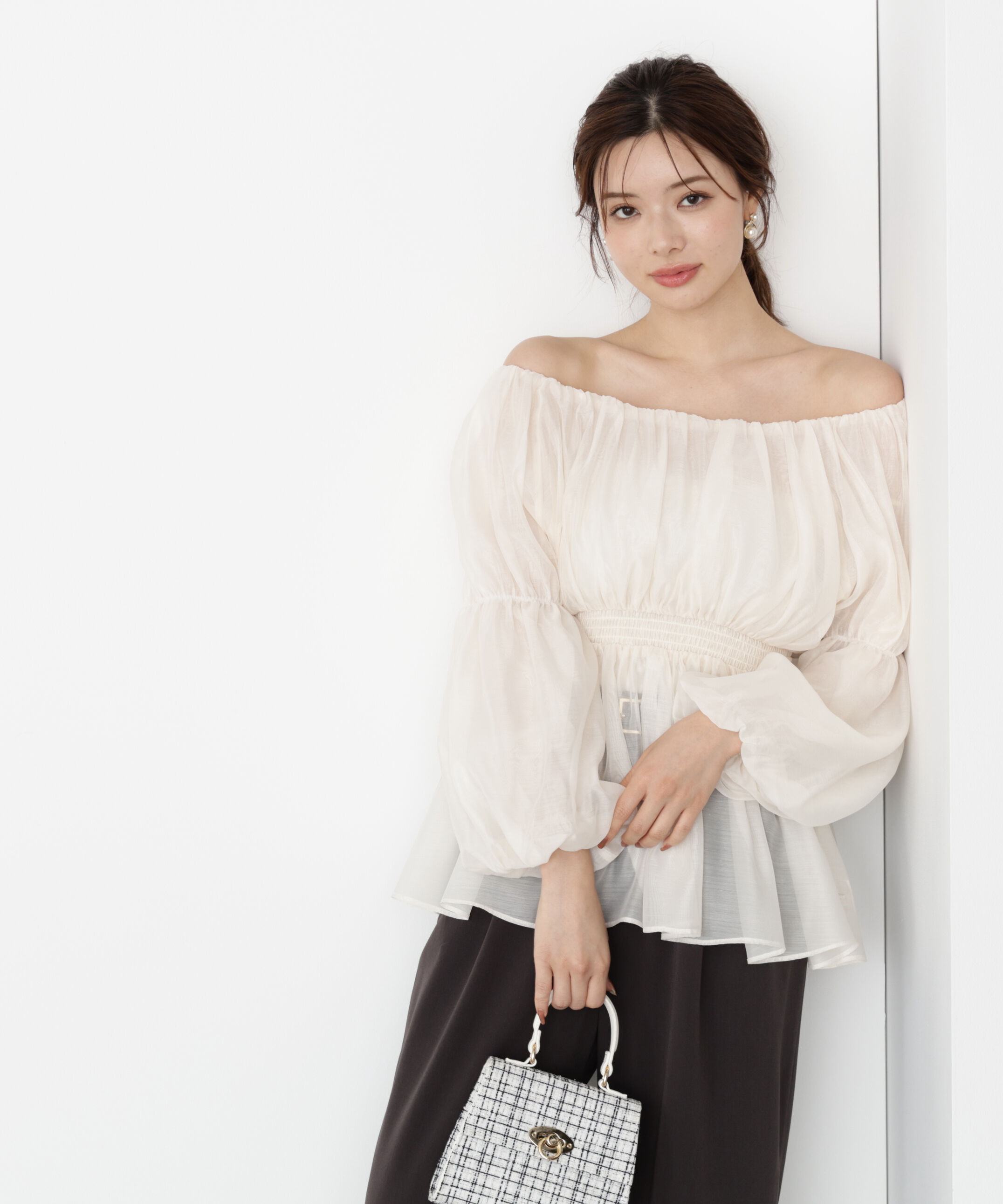 PROPORTION BODY DRESSING「＜ウォッシャブル＞バルーンスリーブオフショルブラウス 25AW」|シャツ・ブラウス|