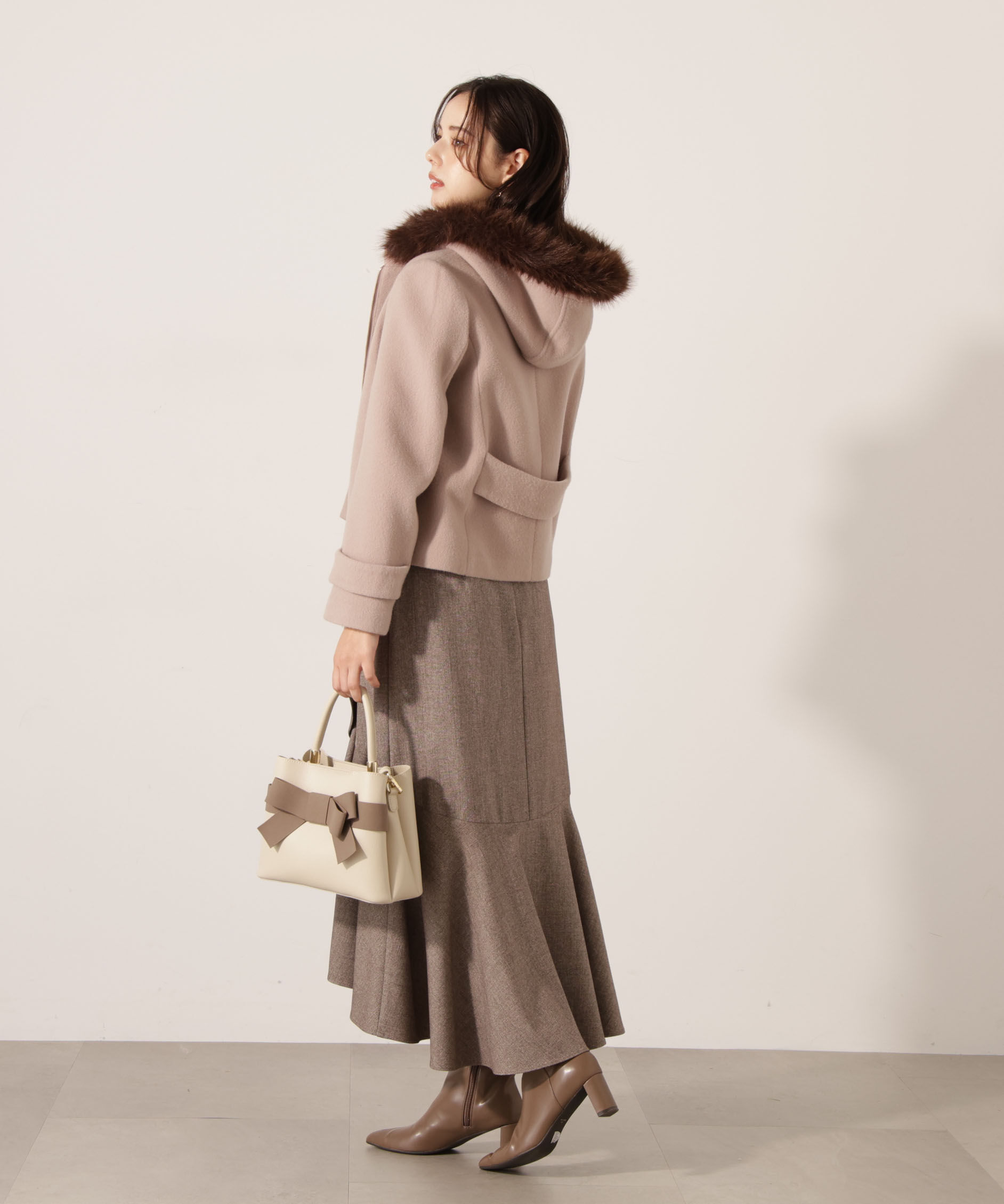 PROPORTION BODY DRESSING「モッサフードフェイクファーショートコート 25AW」|ブルゾン・スタジャン|