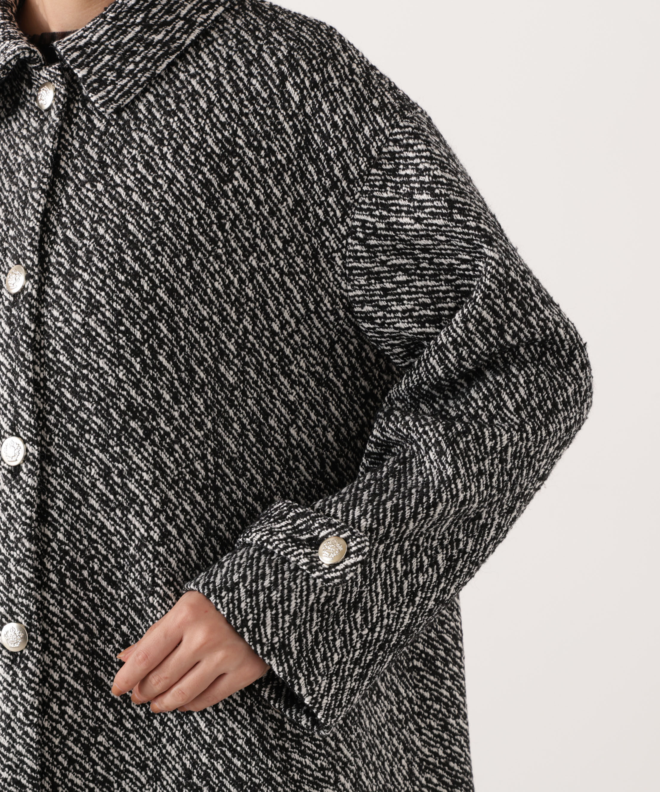 PROPORTION BODY DRESSING「金ボタン付きツイードミドルジャケット 25AW」|ブルゾン・スタジャン|