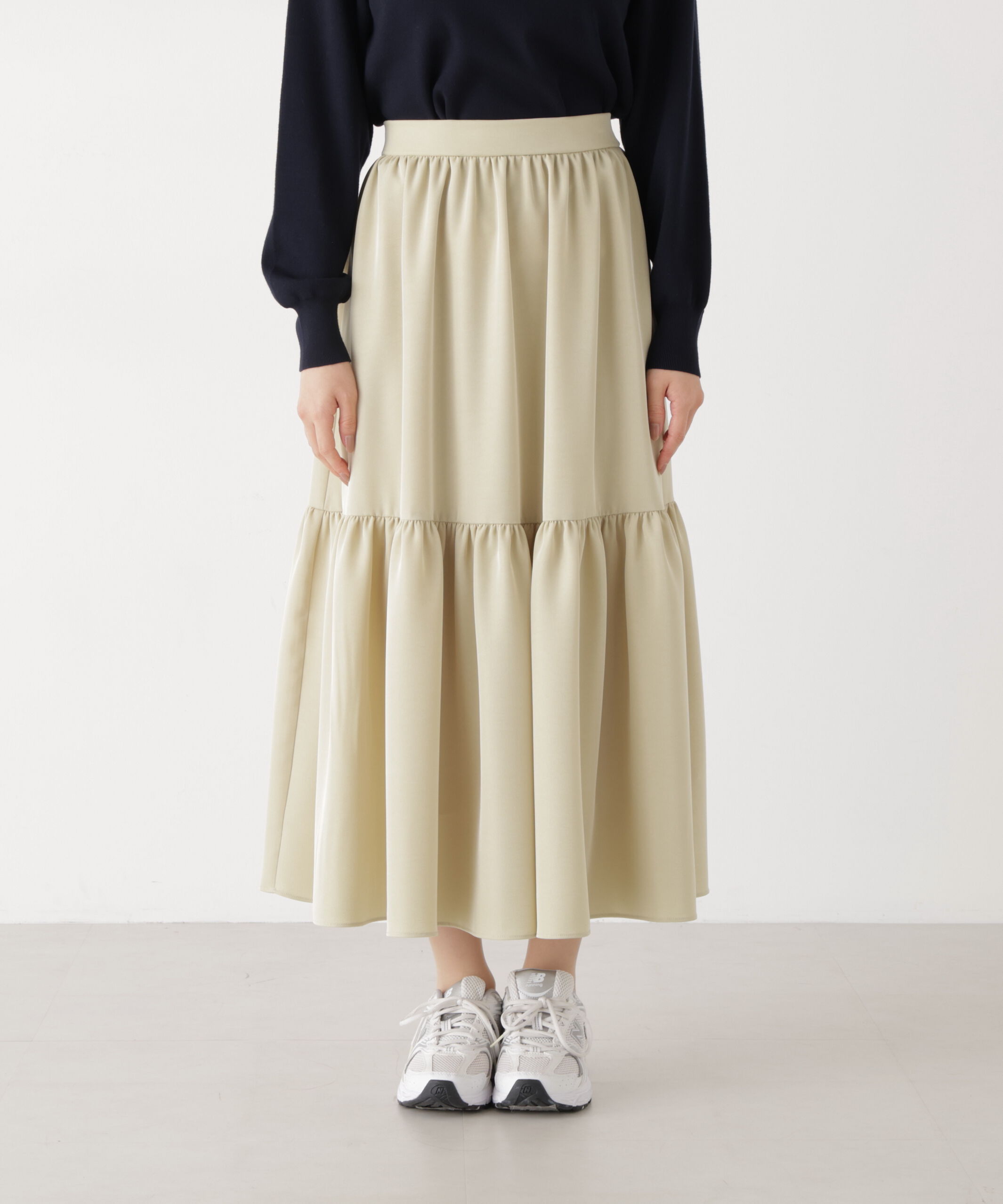 PROPORTION BODY DRESSING「ニュアンスサテンティアードスカート　26SS」|スカート|