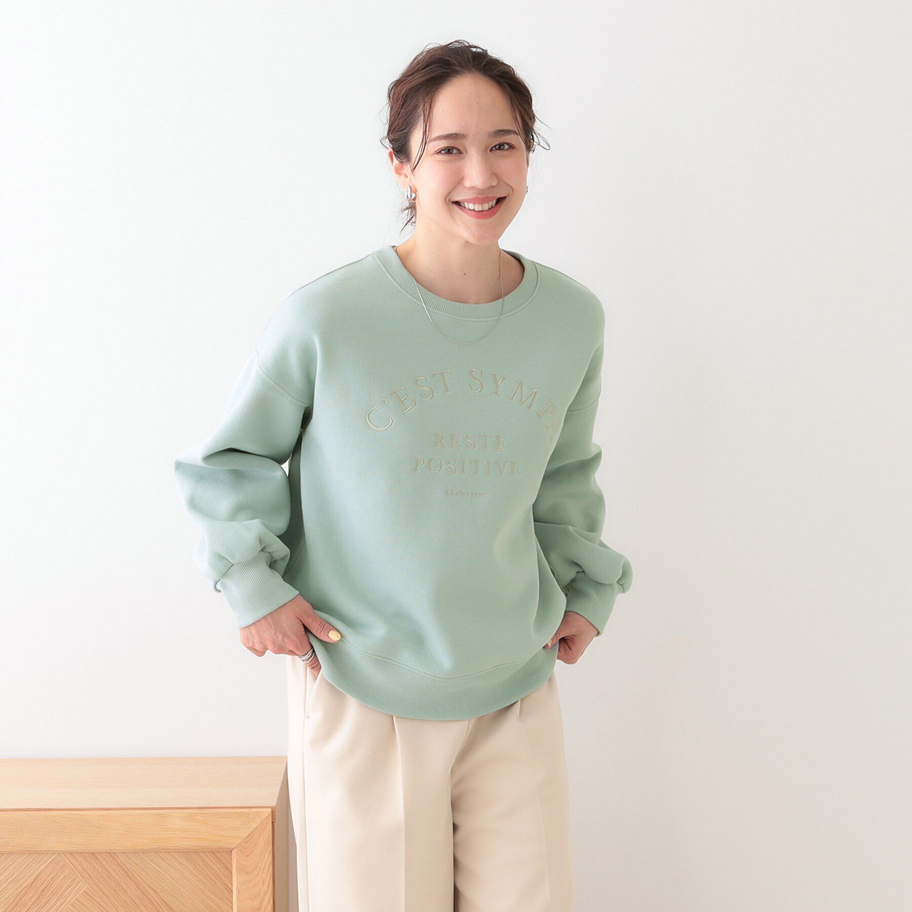 SHOO･LA･RUE「【S-LL】ロゴ刺繍で大人っぽく 裏起毛トップス」|Tシャツ・カットソー|