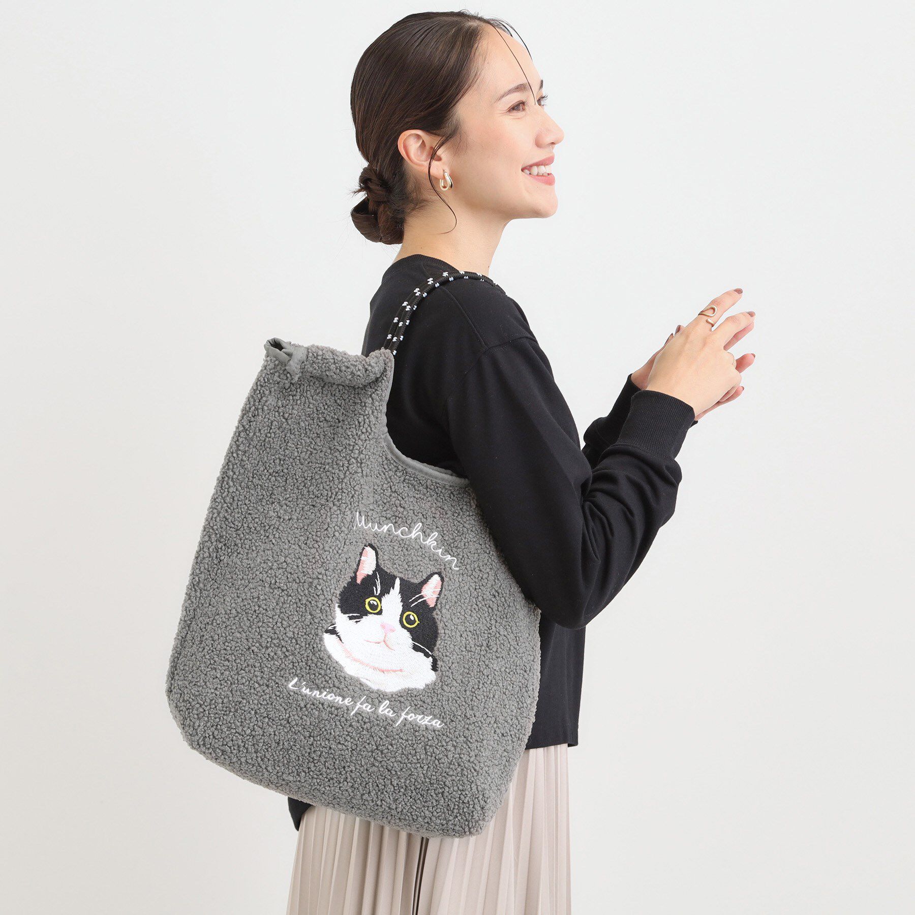 SHOO･LA･RUE「ボア刺繍アニマルコードトートバッグ」|トートバッグ|グレー(112)