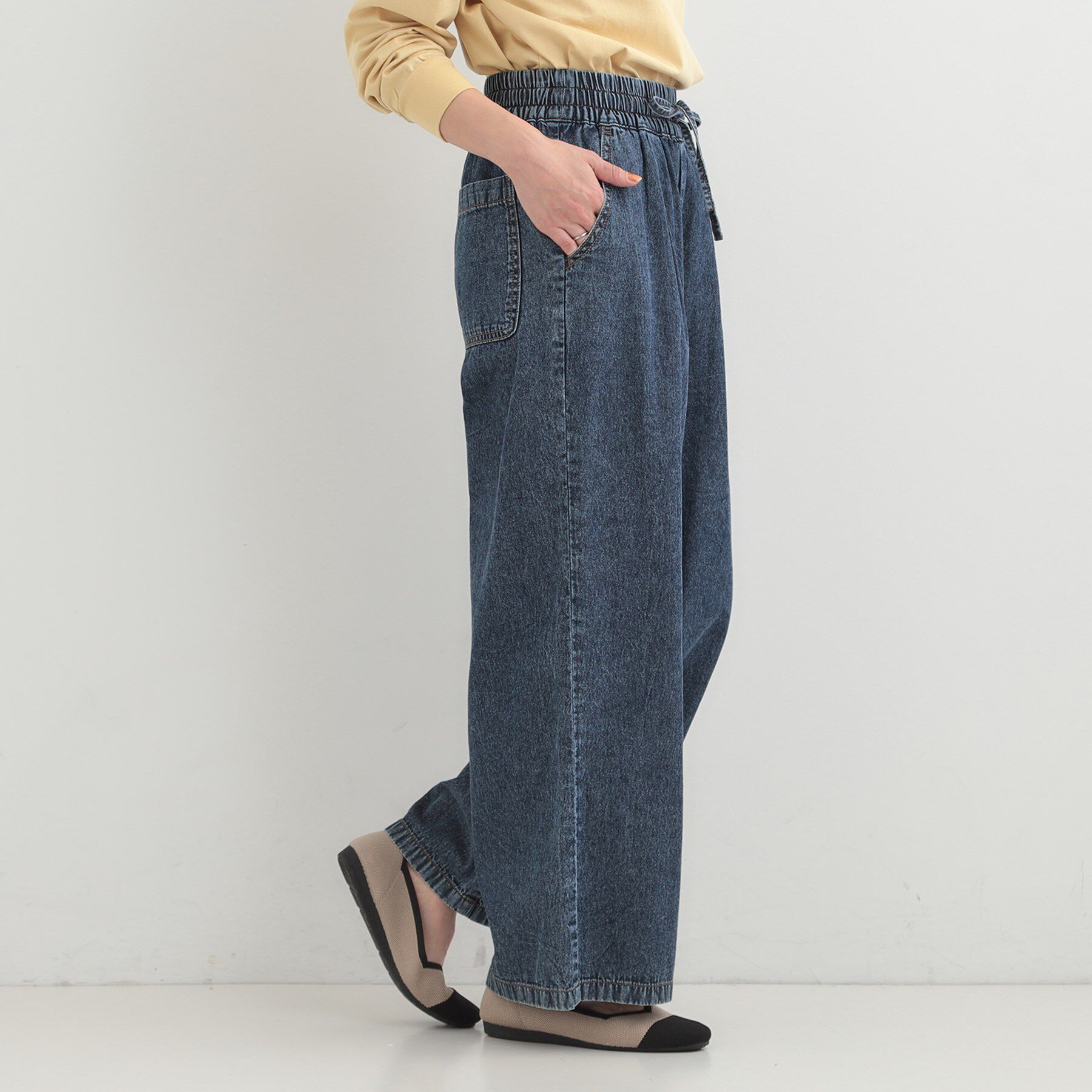 SHOO･LA･RUE「【ライトオンスデニム/着丈選べる】らくらくデニムイージーワイドパンツ」|デニム|