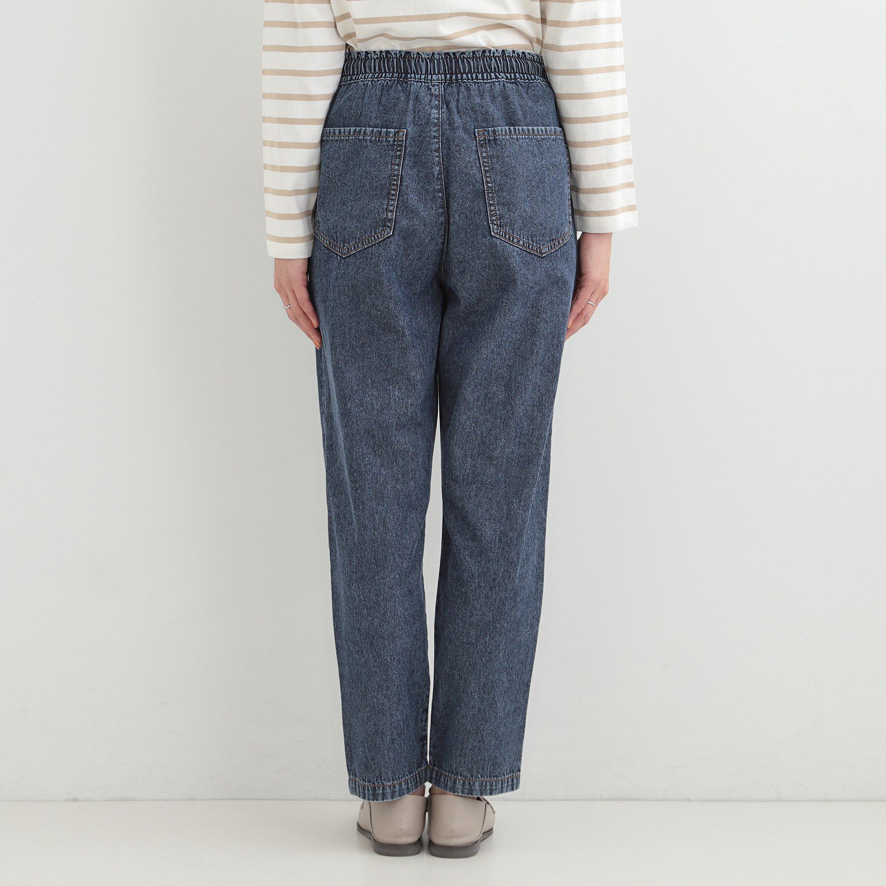 SHOO･LA･RUE「【ライトオンスデニム/S-LL】柔らからくらく イージーデニムテーパードパンツ」|デニム|