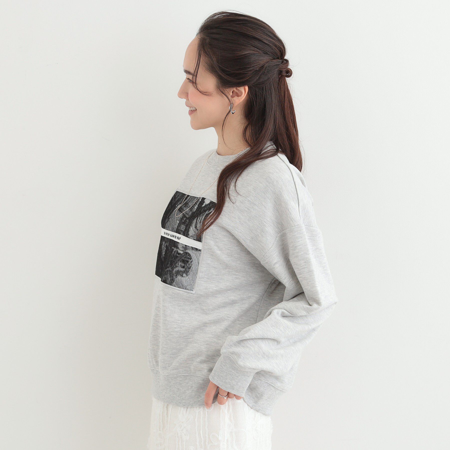 SHOO･LA･RUE「【S-LL】カジュアルすぎない大人のフォト刺繍裏毛スウェット」|パーカー|