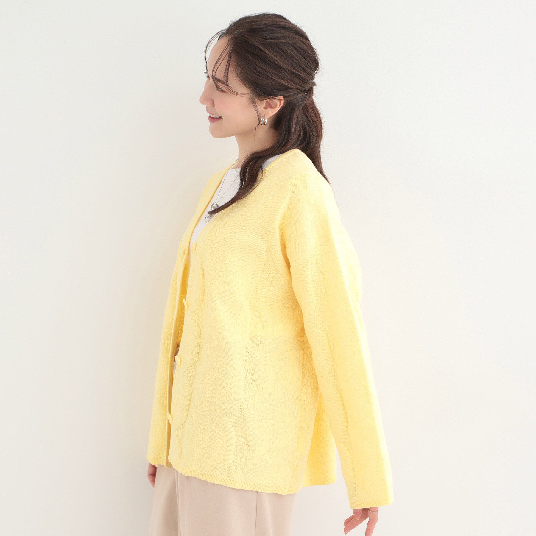 SHOO･LA･RUE「【洗濯機可/S-LL】幾何柄風デザインがアクセント ゆるVネックカーディガン」|カーディガン|