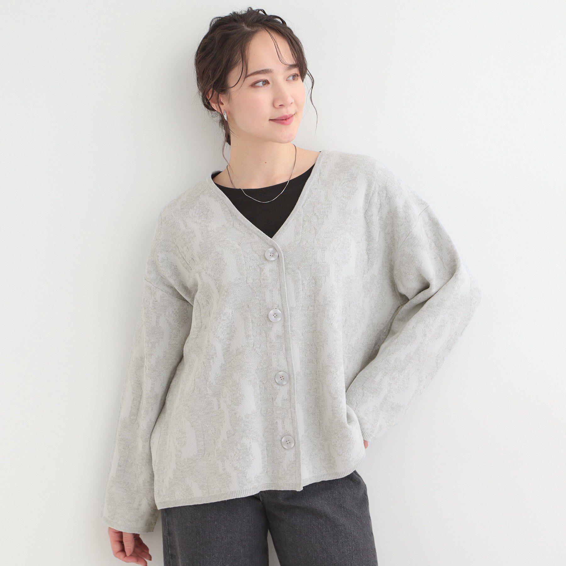 SHOO･LA･RUE「【洗濯機可/S-LL】幾何柄風デザインがアクセント ゆるVネックカーディガン」|カーディガン|