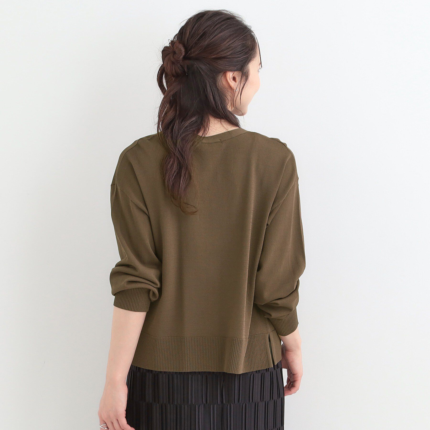 SHOO･LA･RUE「【洗濯機可/ひんやり/UV】さらっとしたタッチが心地よい ショート丈Vカーディガン」|カーディガン|