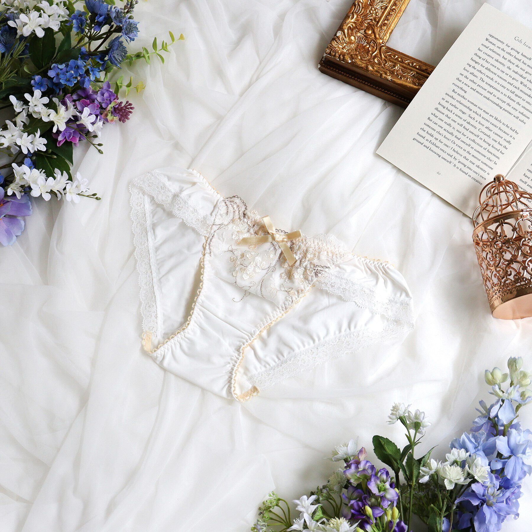 Risa Magli「クラーラ ノーマルショーツ」|インナー|クリーム(054)