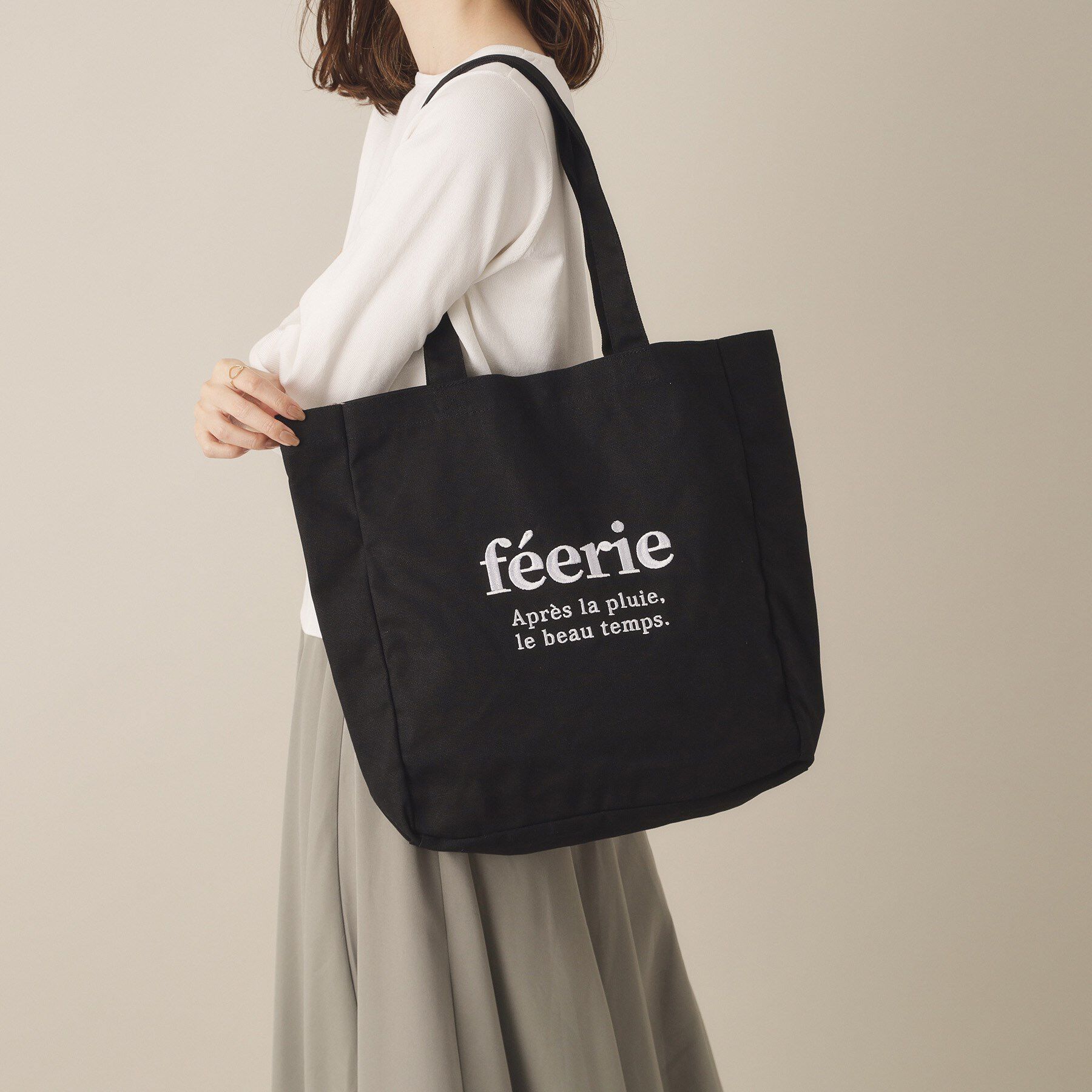 ITS&rsquo;DEMO「【A4対応／推し活】カラーキャンバス刺繍トート」|トートバッグ|ブラック(019)