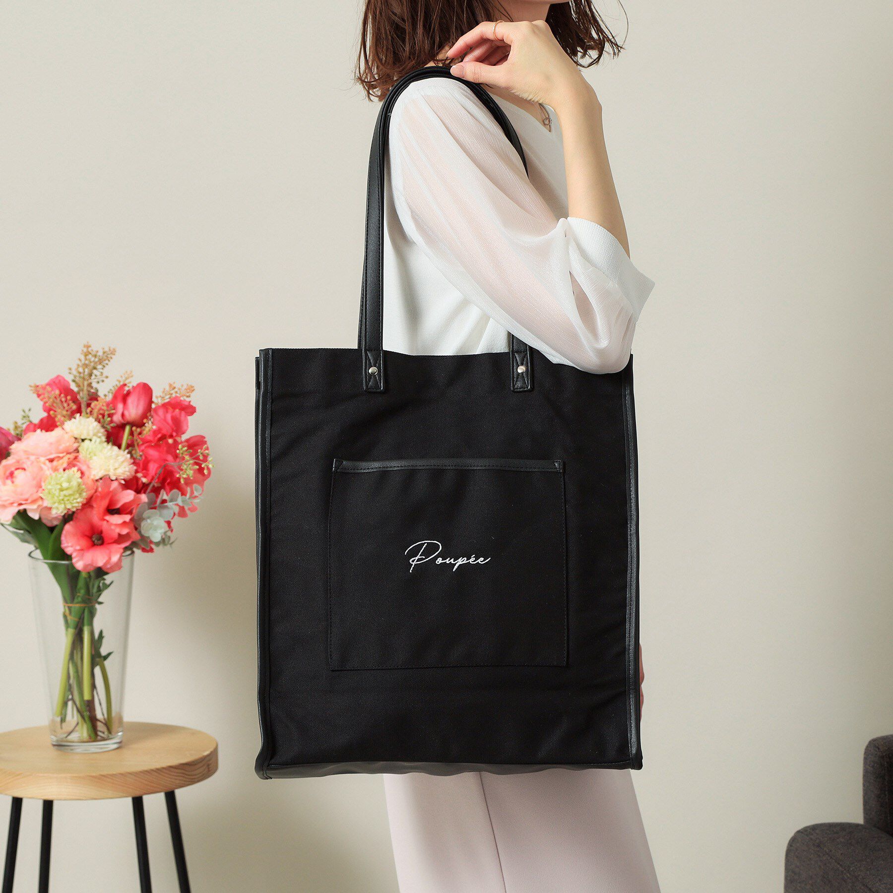 ITS&rsquo;DEMO「【推し活／A4対応】合皮パイピングキャンバストート」|トートバッグ|ブラック(019)