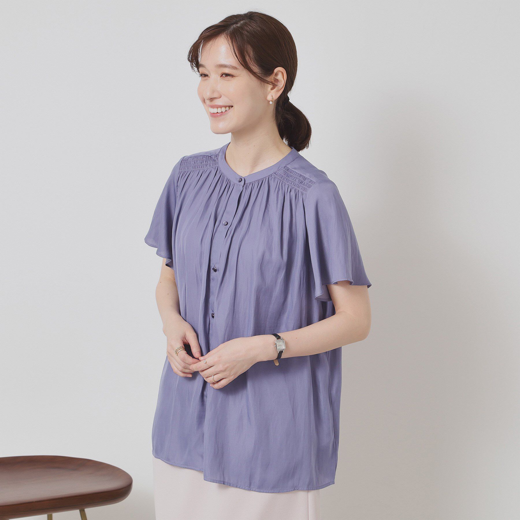 ITS&rsquo;DEMO「【手洗い可】サテンフレア袖ブラウス」|シャツ・ブラウス|