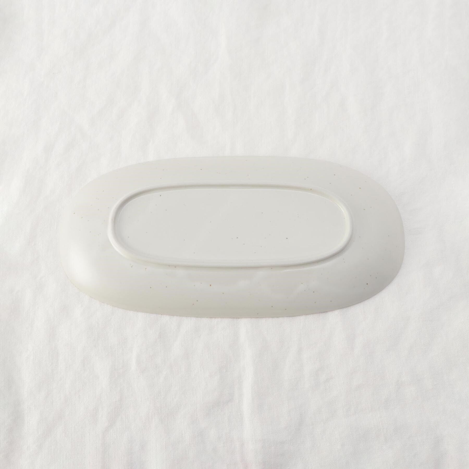 212 KITCHEN STORE「楕円 長盛皿 粉引マット」|食器・キッチングッズ|