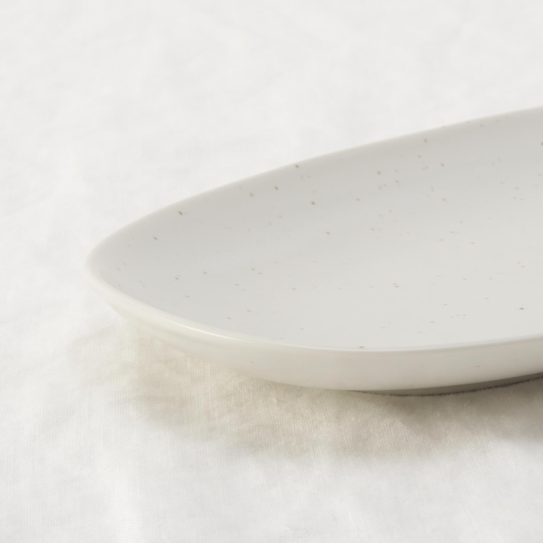 212 KITCHEN STORE「楕円 長盛皿 粉引マット」|食器・キッチングッズ|