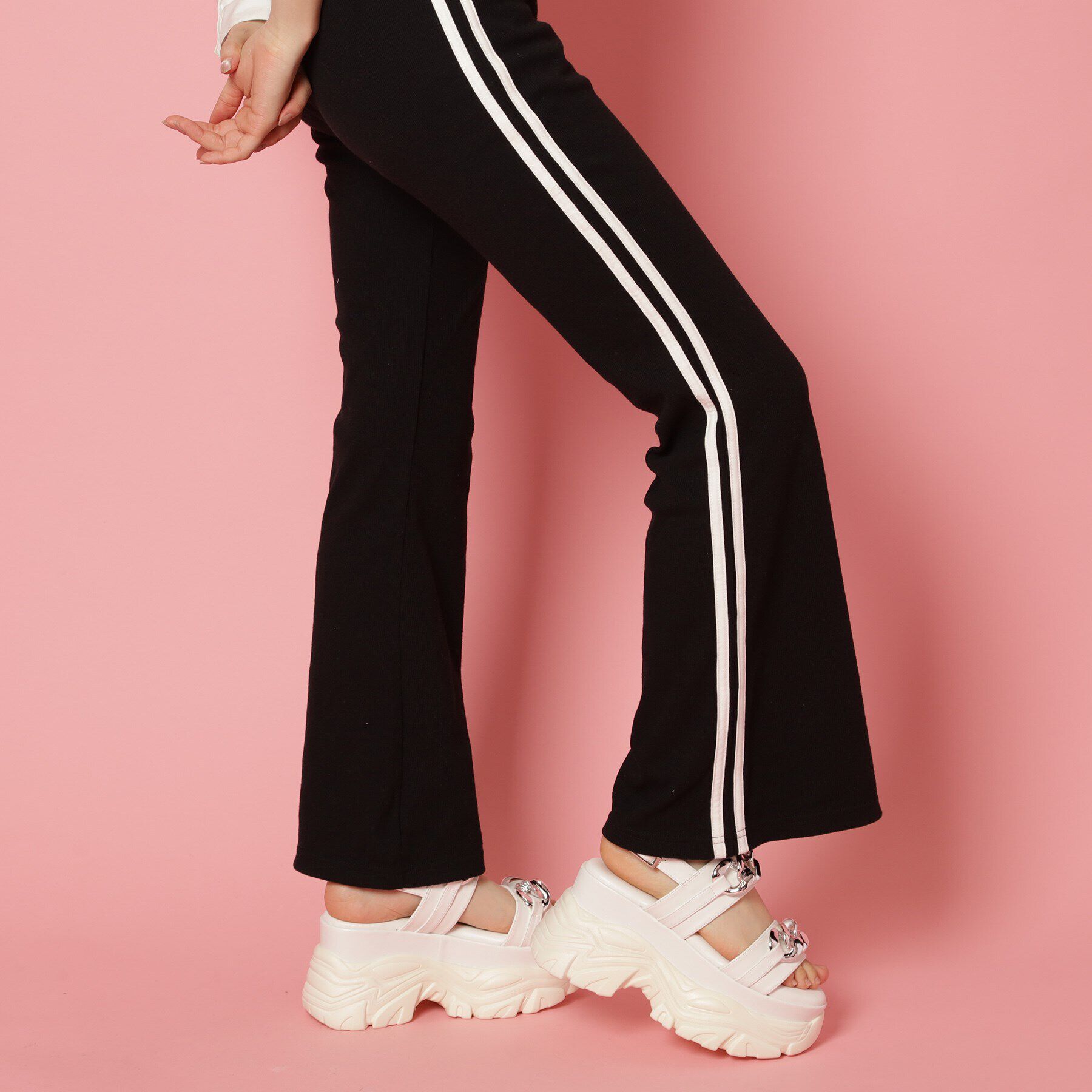 csT&P「ビックチェーン付き厚底サンダル」|サンダル|