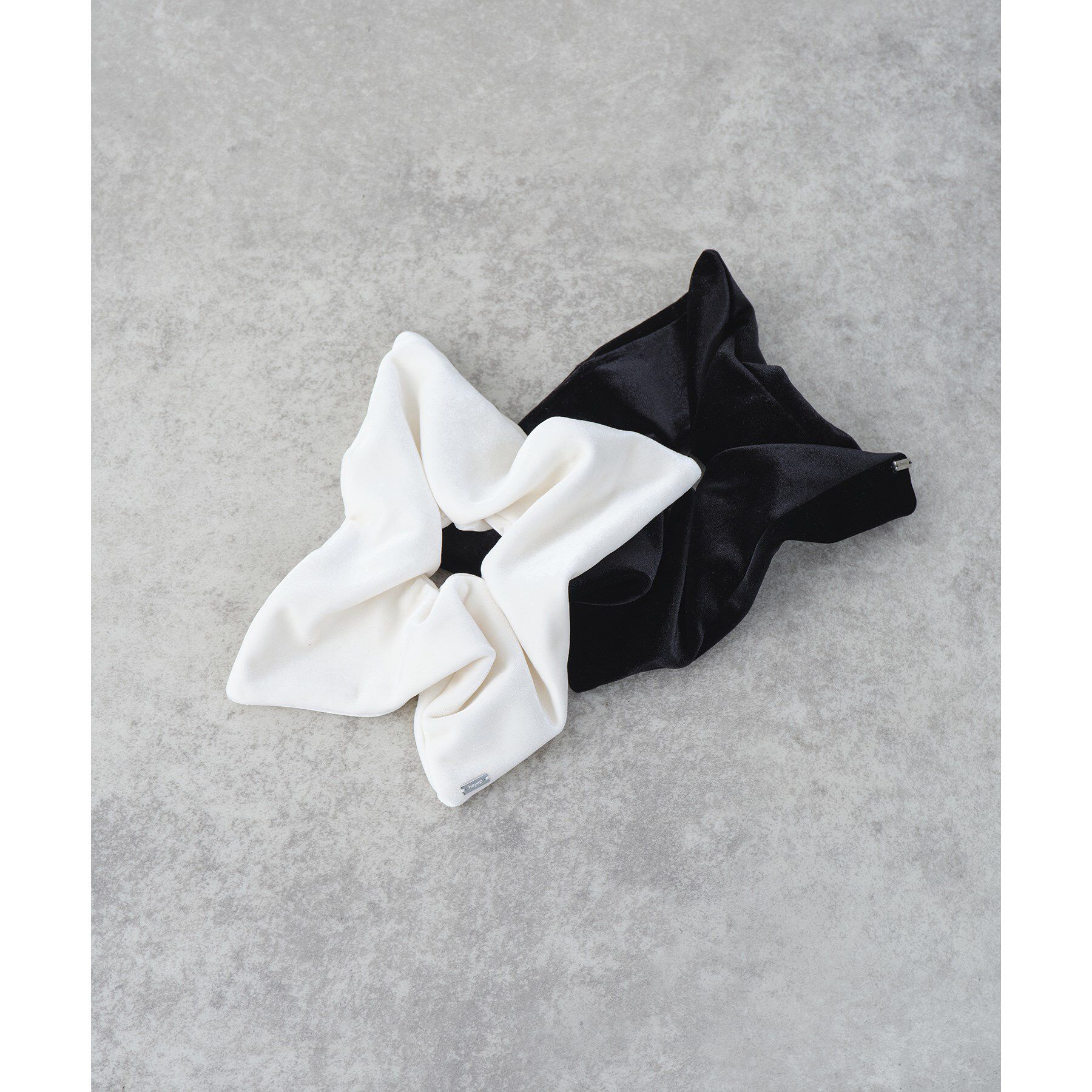 CODE A「heyep｜Velour Square Scrunchie － Medium」|その他|