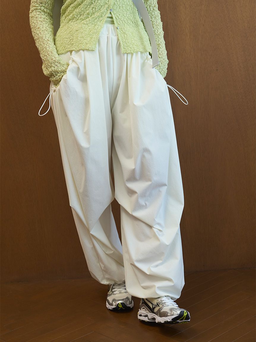 emmi atelier「eco ボリュームパラシュートパンツ/撥水/UVカット/接触冷感」|チノ|OWHT