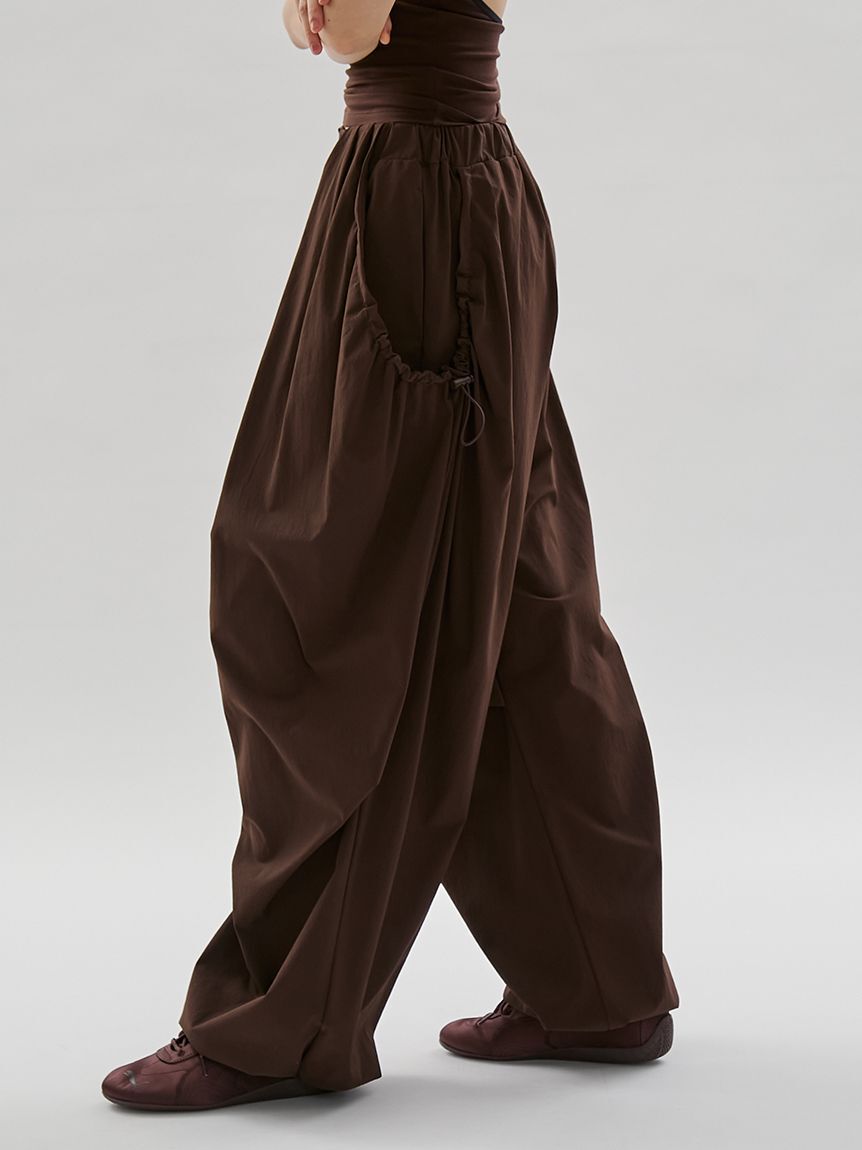 emmi atelier「eco ボリュームパラシュートパンツ/撥水/UVカット/接触冷感」|チノ|