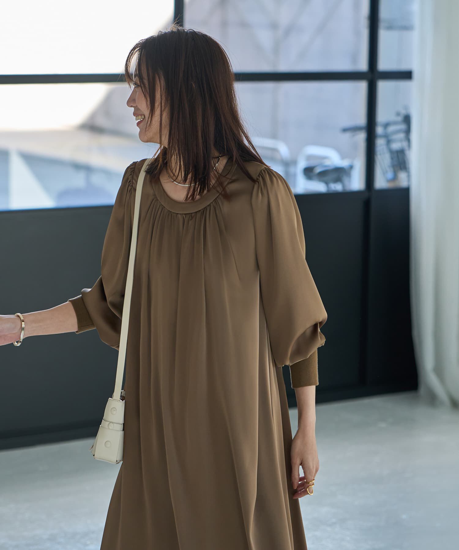 STYLE DELI「【LUXE】ノーブルサテンギャザーワンピース」|ワンピース|