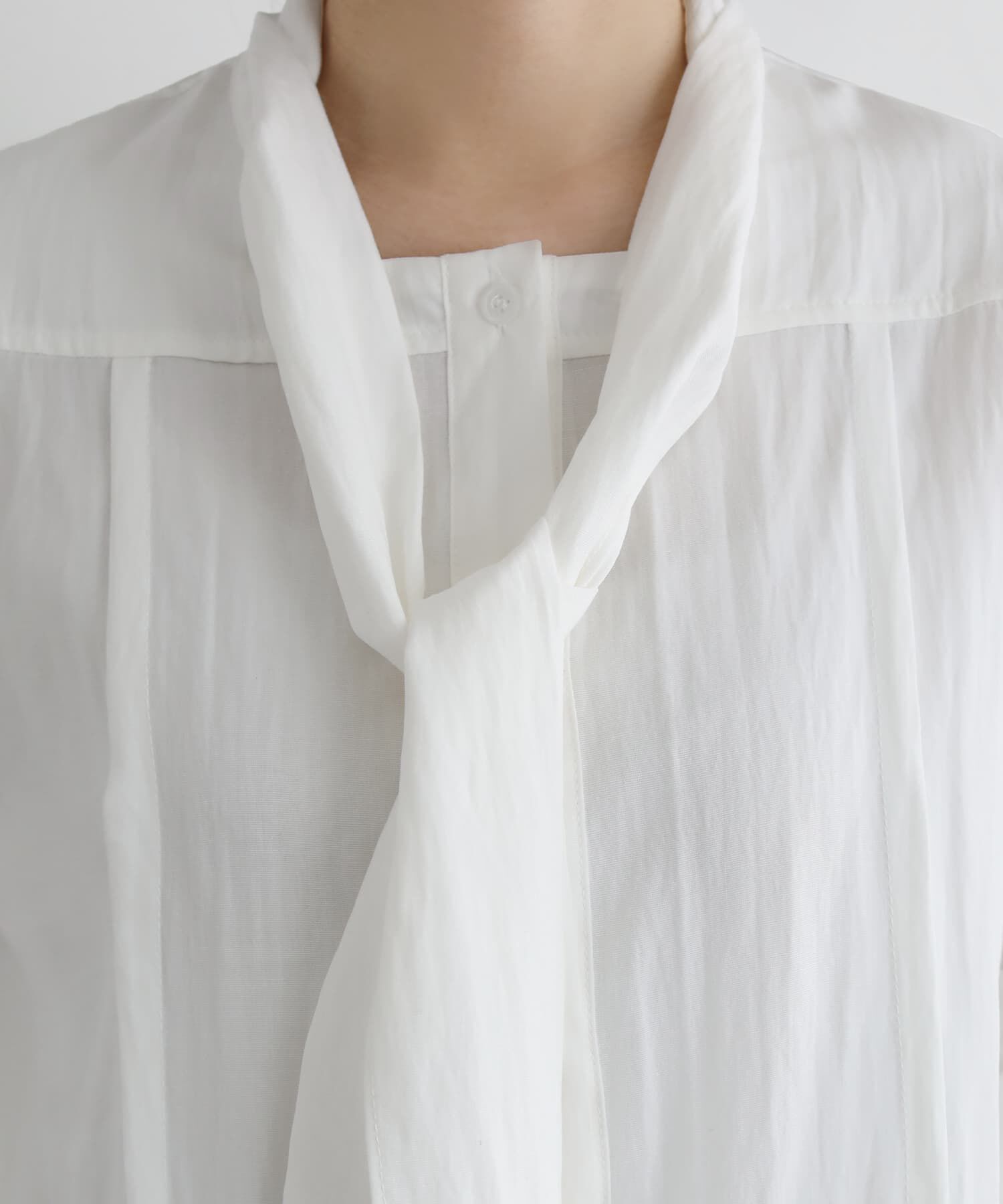 STYLE DELI「【LUXE】ニュアンス生地のタックボウタイブラウス」|シャツ・ブラウス|