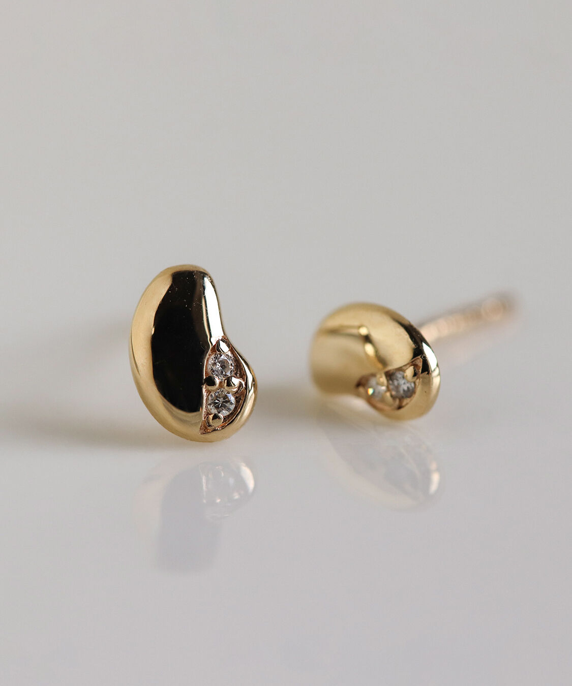  「ダイヤモンド ビーンズ ピアス | K10YG」|ピアス|
