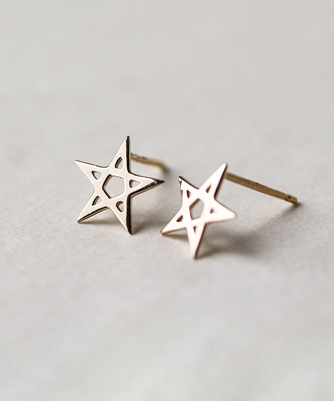  「ゴールド スター ピアス | K10YG 〈Web限定〉」|ピアス|