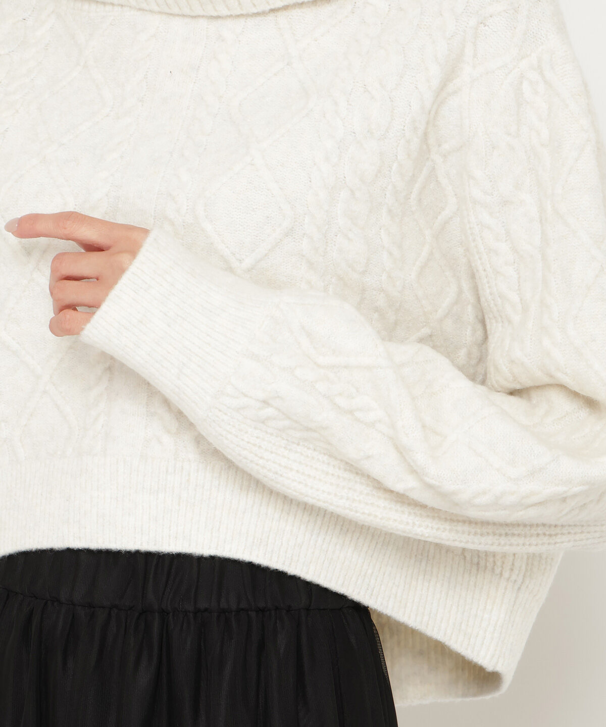 アンドクチュール「ミルドライクケーブルタートルネックプルオーバー」|ニット・セーター|