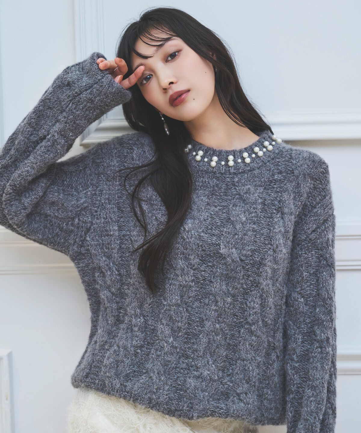 アンドクチュール「パール襟ケーブルニットプルオーバー」|ニット・セーター|