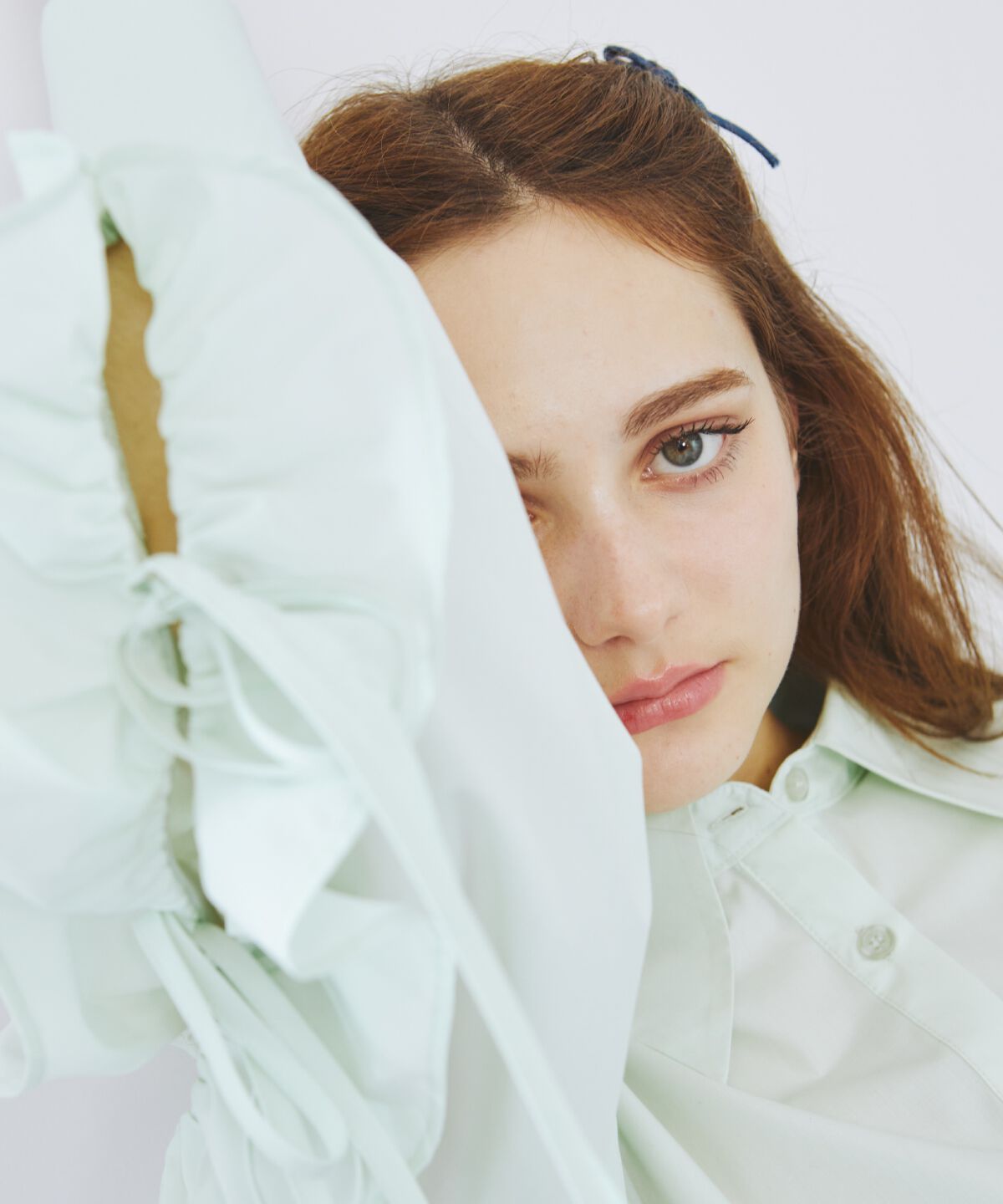 REDYAZEL「カットオフフリルリボンシャツ」|シャツ・ブラウス|