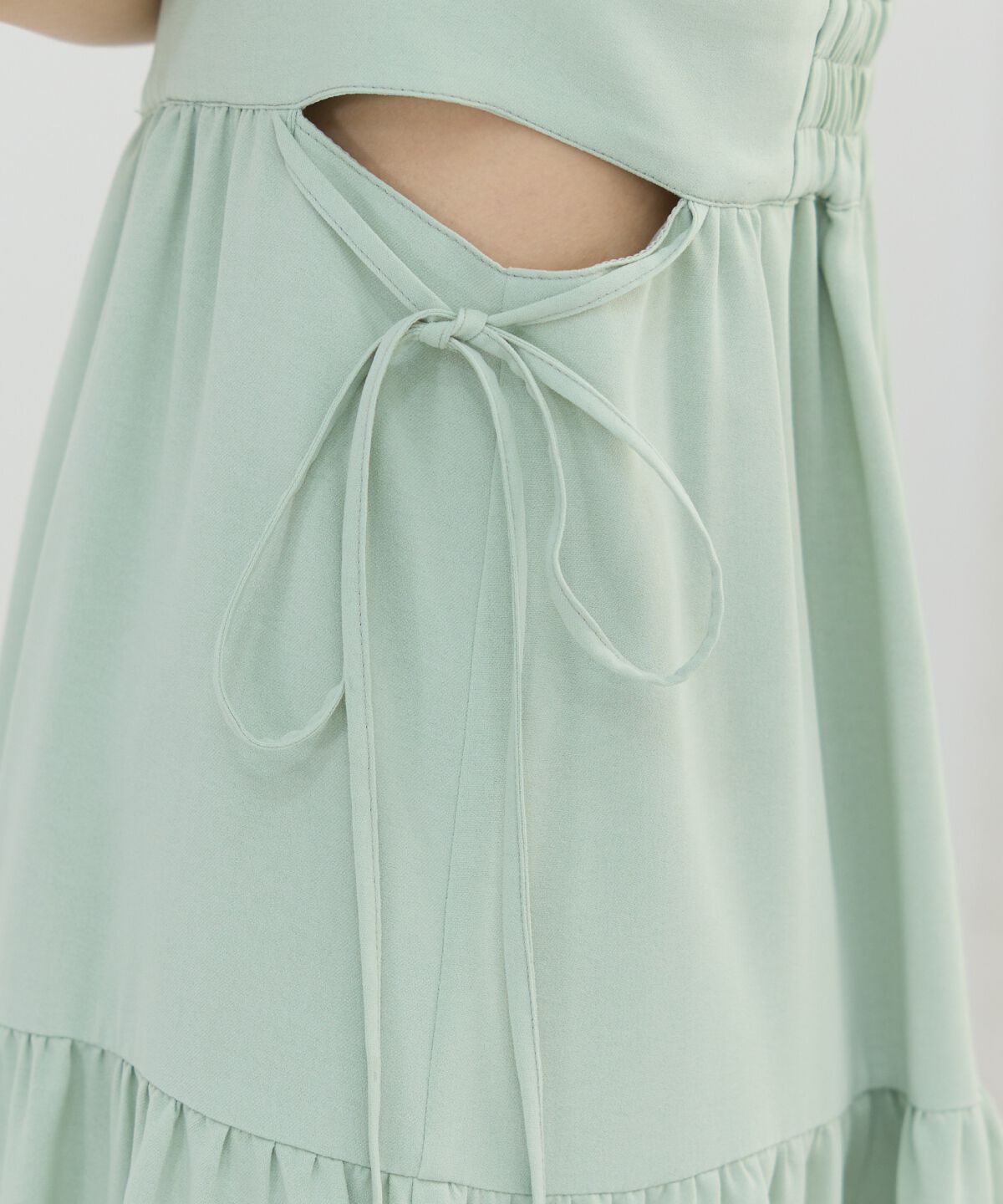 REDYAZEL「サイドリボンカットティアードワンピース」|ワンピース|