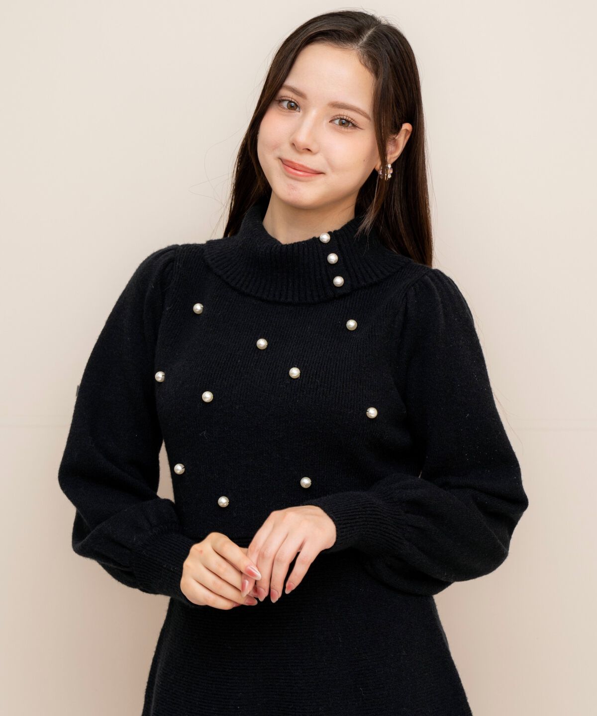 WILLSELECTION「パール付きタートルネックニットワンピース」|ワンピース|