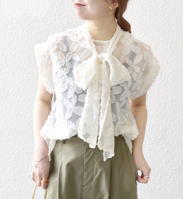 SHIPS any「SHIPS any:〈手洗い可能〉シアー フラワー ジャカード ボウタイ フレンチ ブラウス」|シャツ・ブラウス|