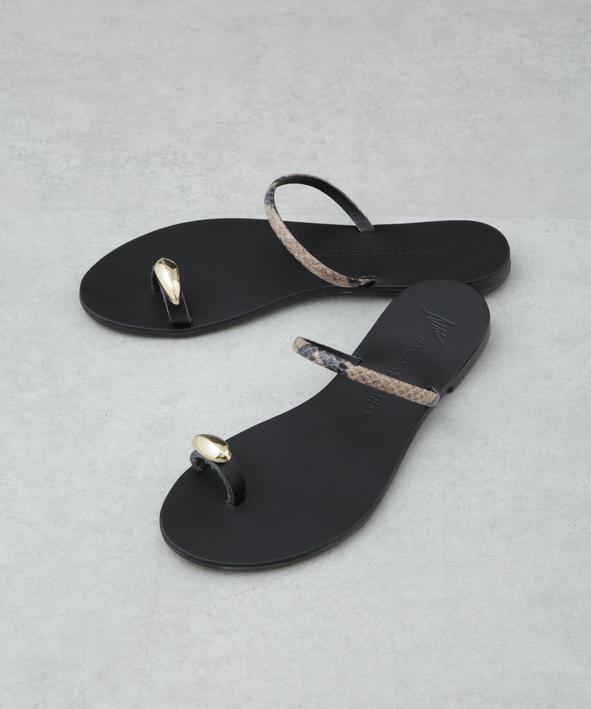 nano･universe「NICOLAS LAINAS/別注 メタルパーツ フラットサンダル」|サンダル|