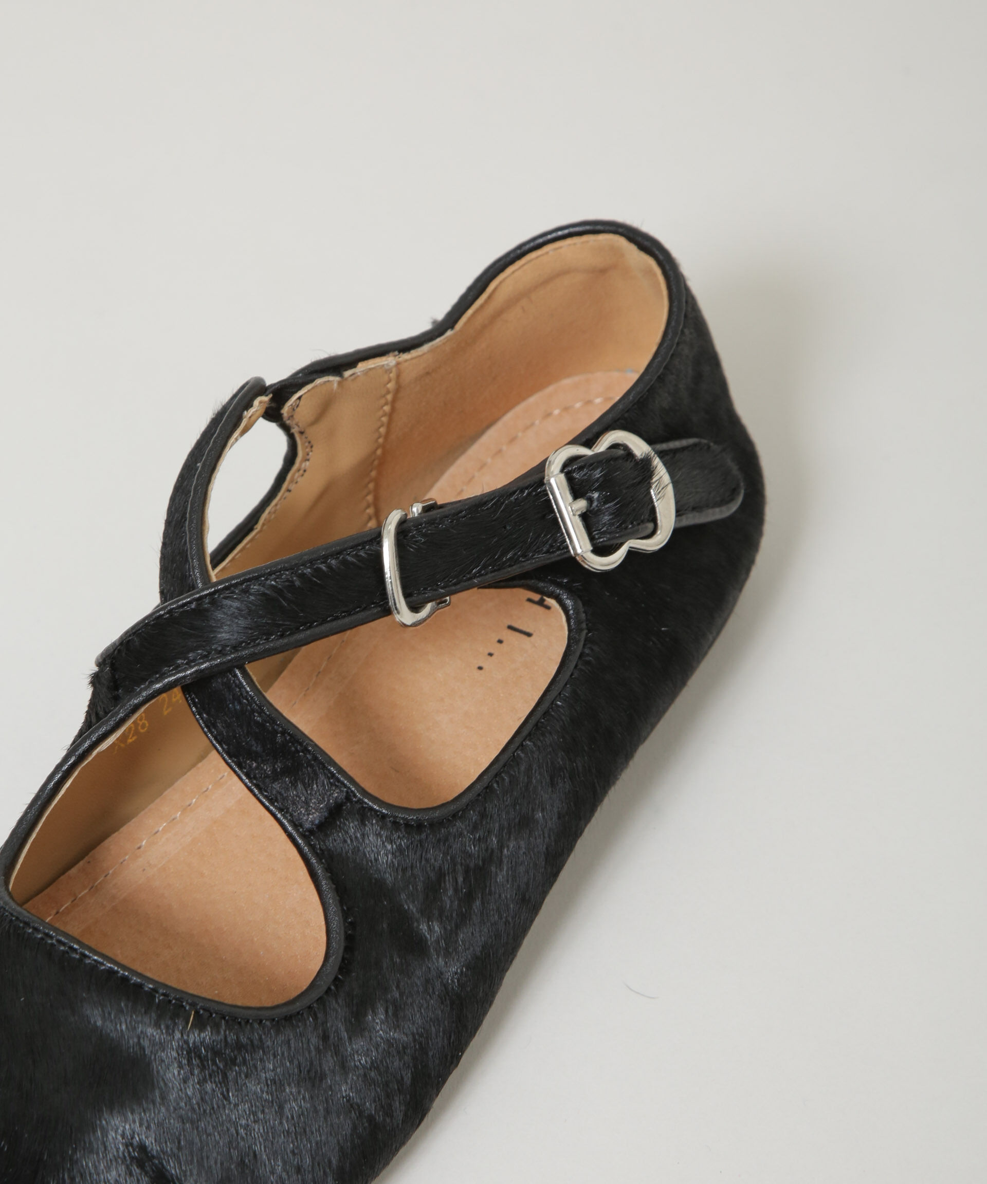 nano･universe「MOHI/ハラコクロスストラップシューズ」|サンダル|