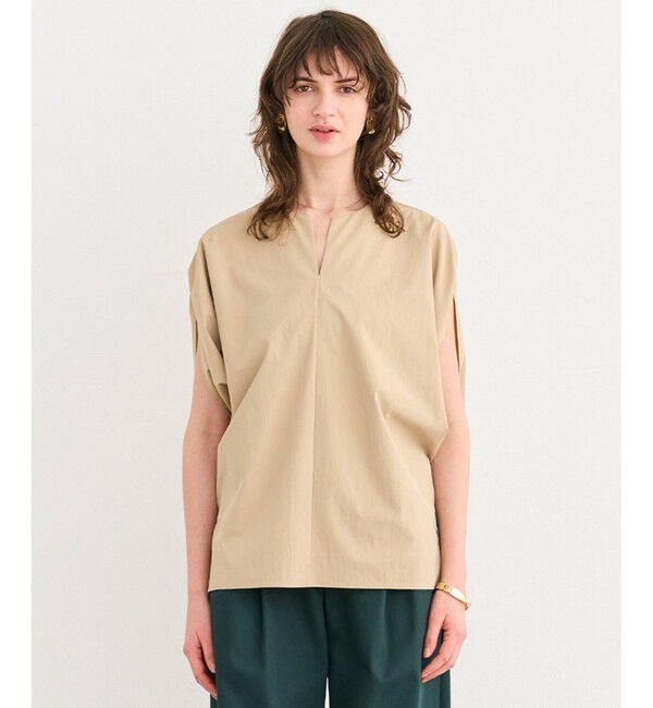 BEIGE,「【接触冷感/UVカット/洗える・BAILA 8.9月合併号掲載】YANN / Vスリットプルオーバーブラウス」|シャツ・ブラウス|