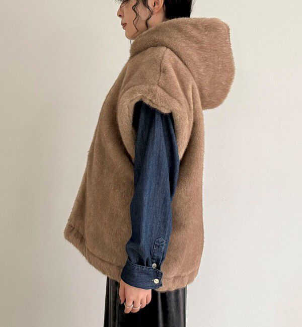 fredy emue「フェイクファーフードベスト」|ベスト・ジレ|