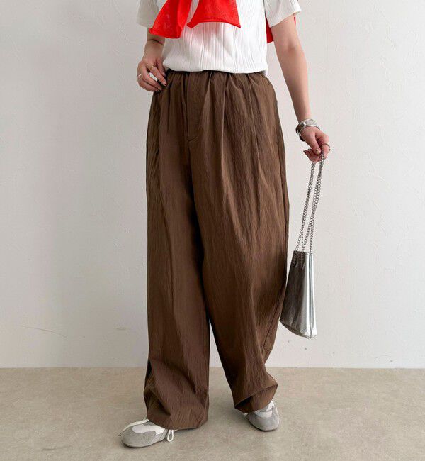 fredy emue「コットンナイロンタックギャザーパンツ」|チノ|