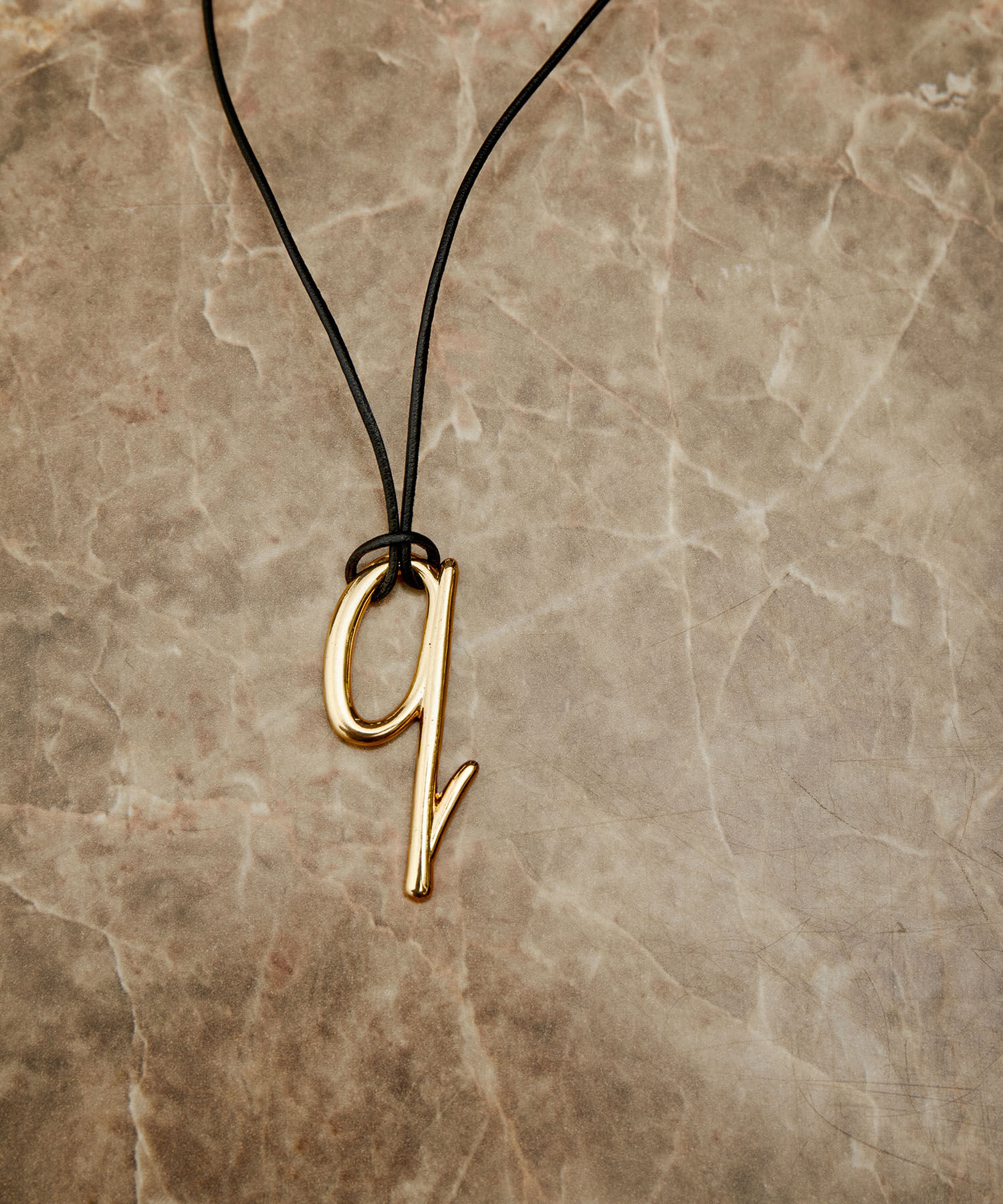 ADAM ET ROPE'「イニシャルネックレス」|ネックレス|